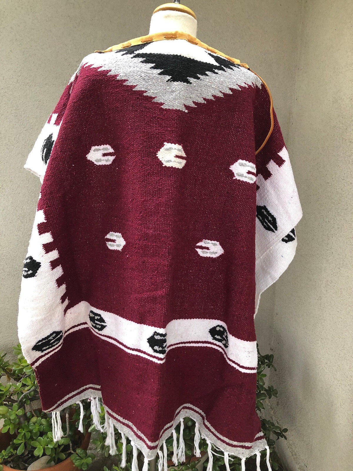 Vtg Festival Boho Hippie Mexican Blanket Poncho Leather Collar Trim One Sz