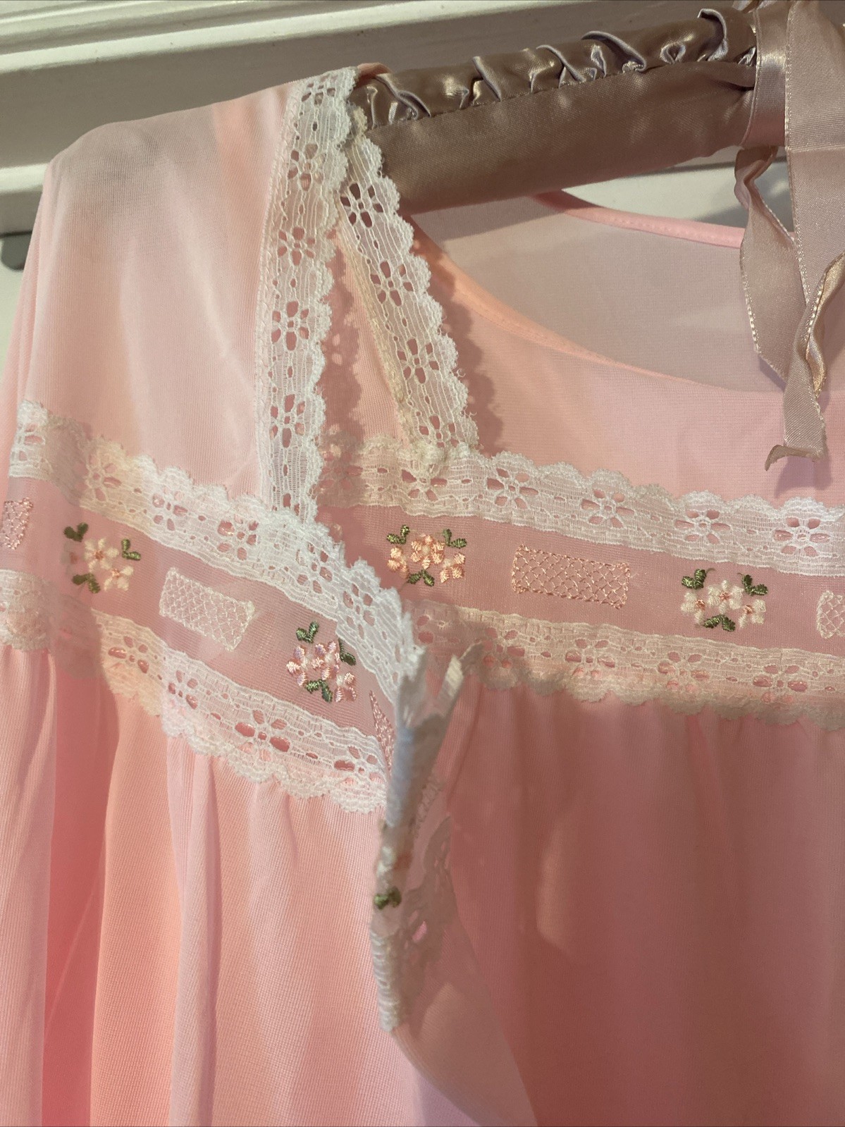 Vintage Pink Night Gown Robe Lace Embroidery Nylon Med