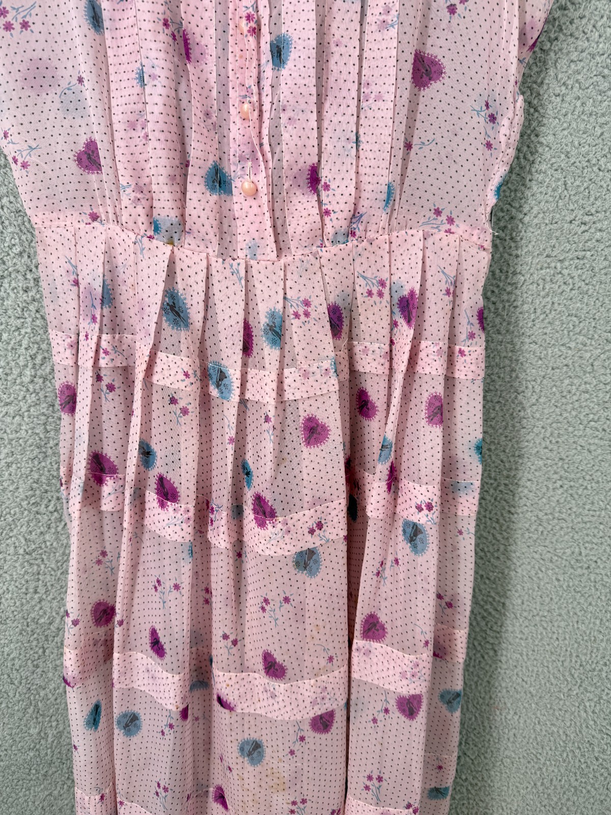 Vintage 30’s Shirt Dress Size M Button Front Casual Sheer Heart Motif Collared