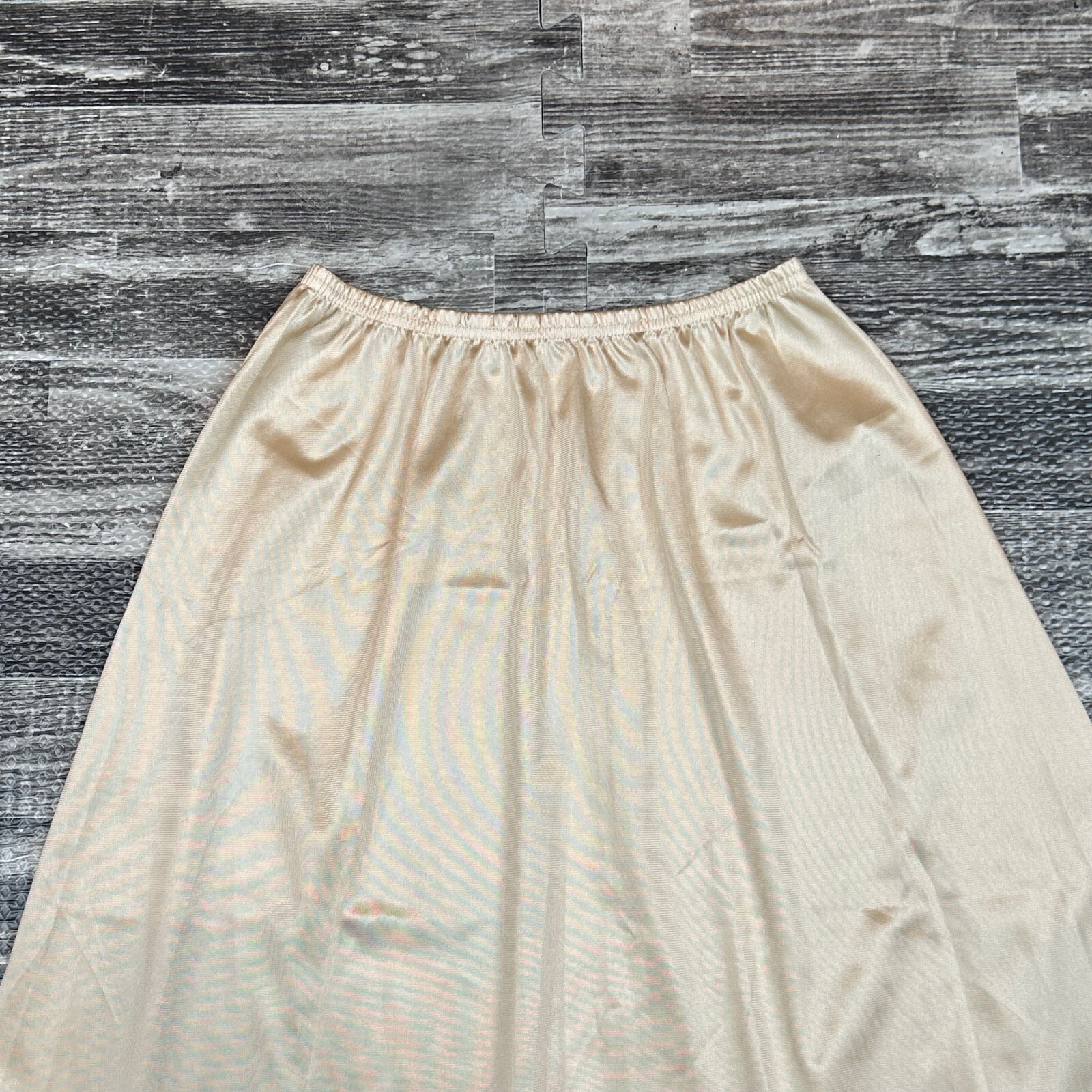 Vintage Vanity Fair Half Slip Size Small in Beige/Nude NEW