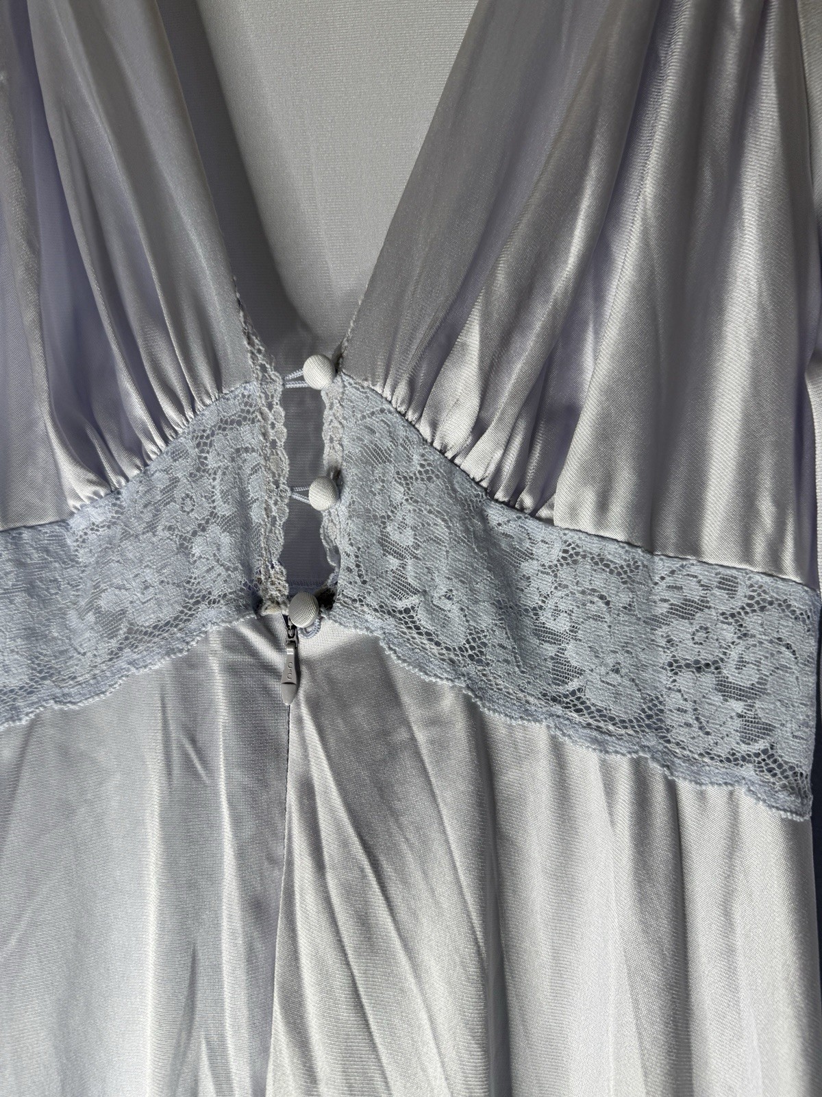 Vintage Vanity Fair Long Sleeve Night Gown Size 34 Pale Purple