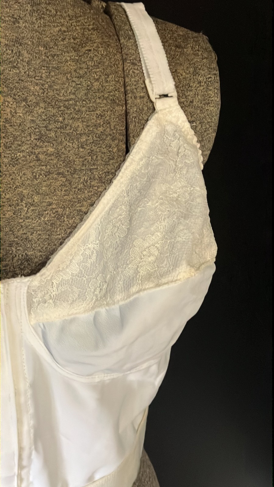 Vintage Bi-flex Unlined Longline Bra 44B Front-closure 1960s 70s