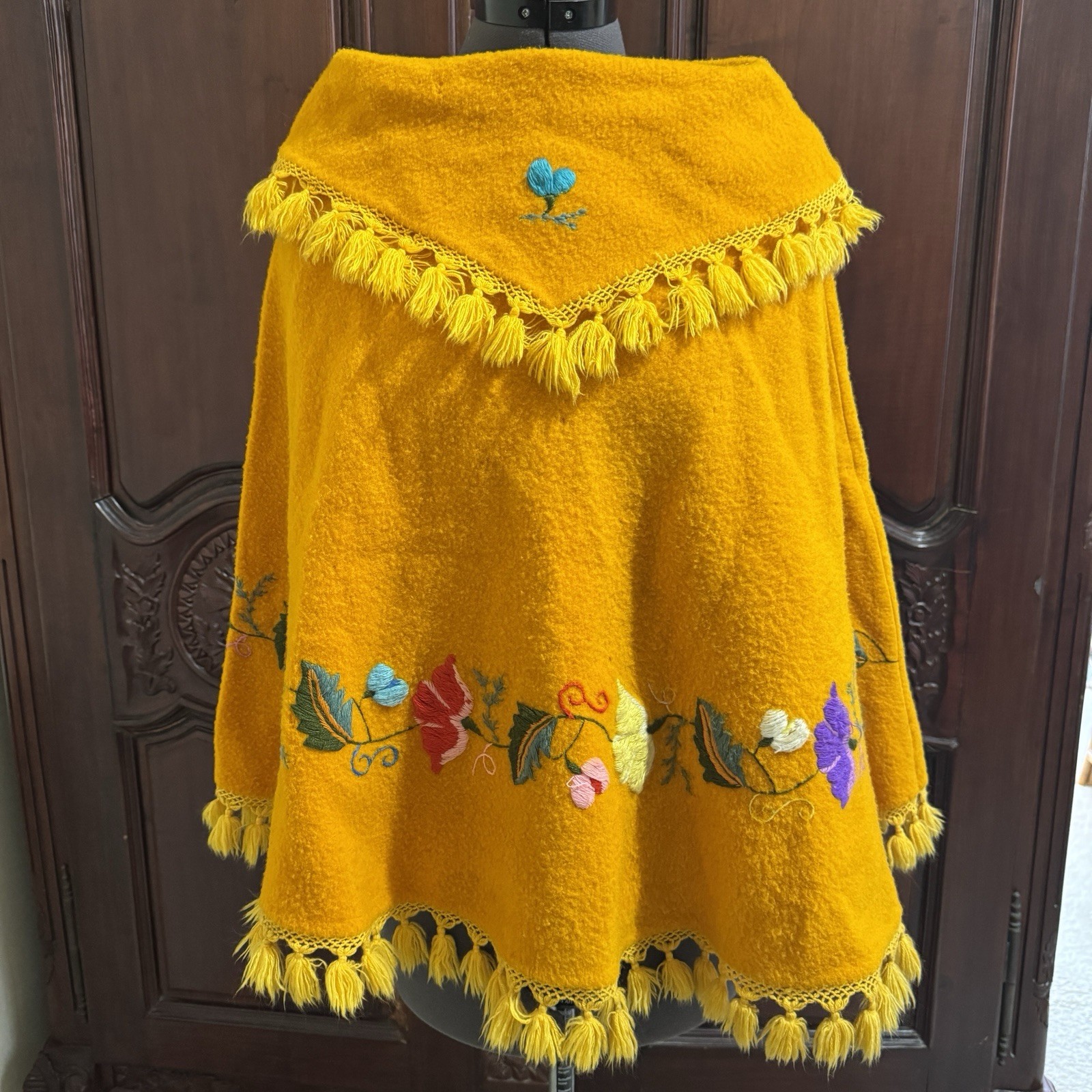 Vintage Yolanda Wool Poncho Made In Ecuador One Size Handmade