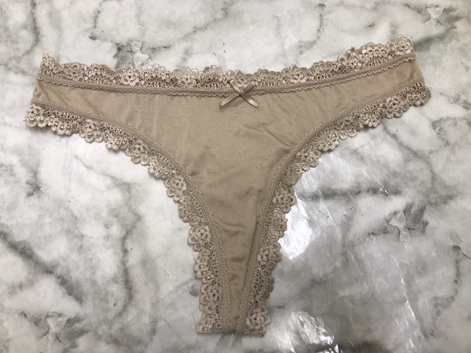 Silky Feel Thong String Smooth Lace Panties Brown Sz Medium Underwear w/ Bow
