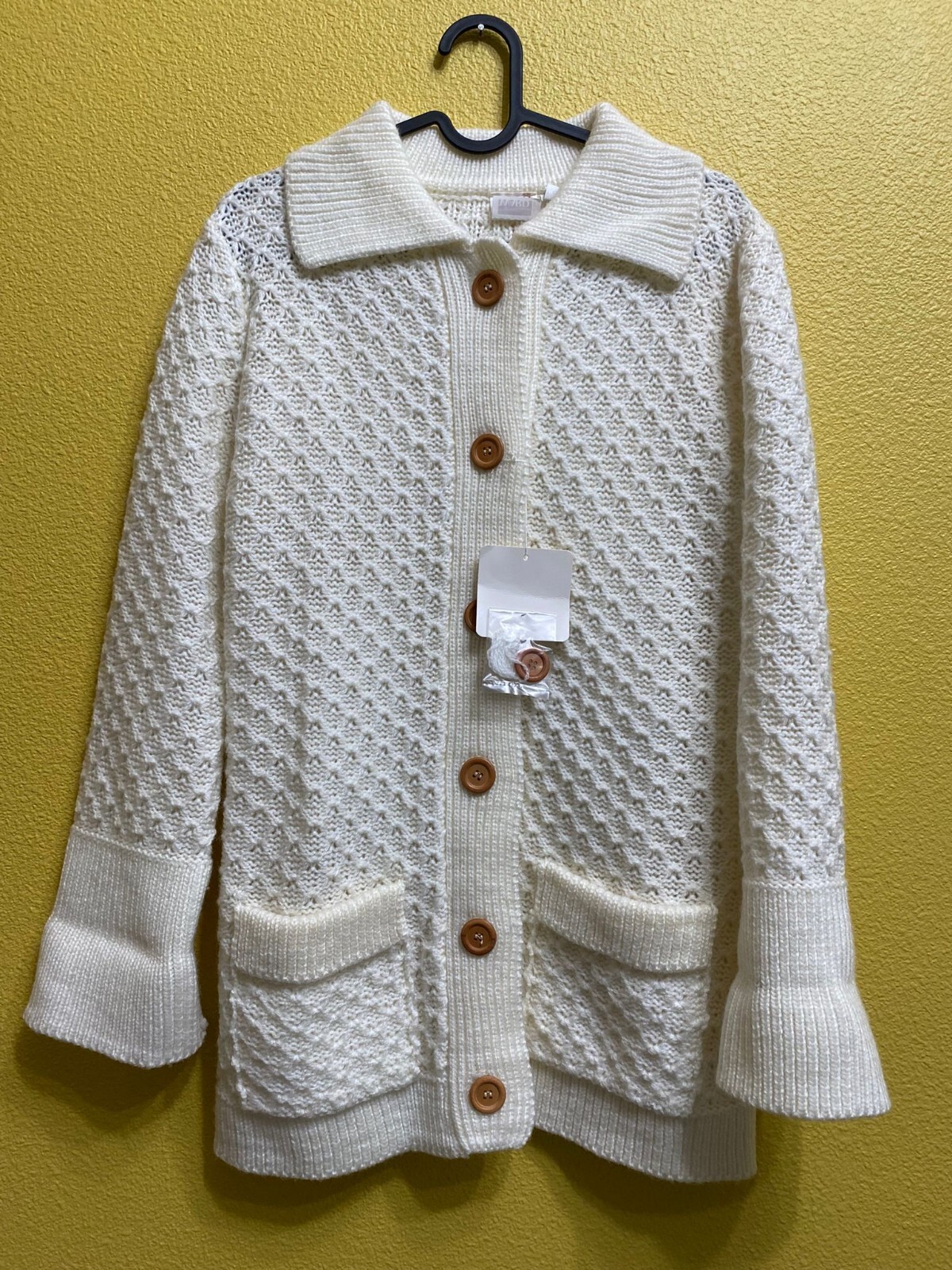 VTG Montgomery Ward Women White Knit Sweater Size M Winter NOS