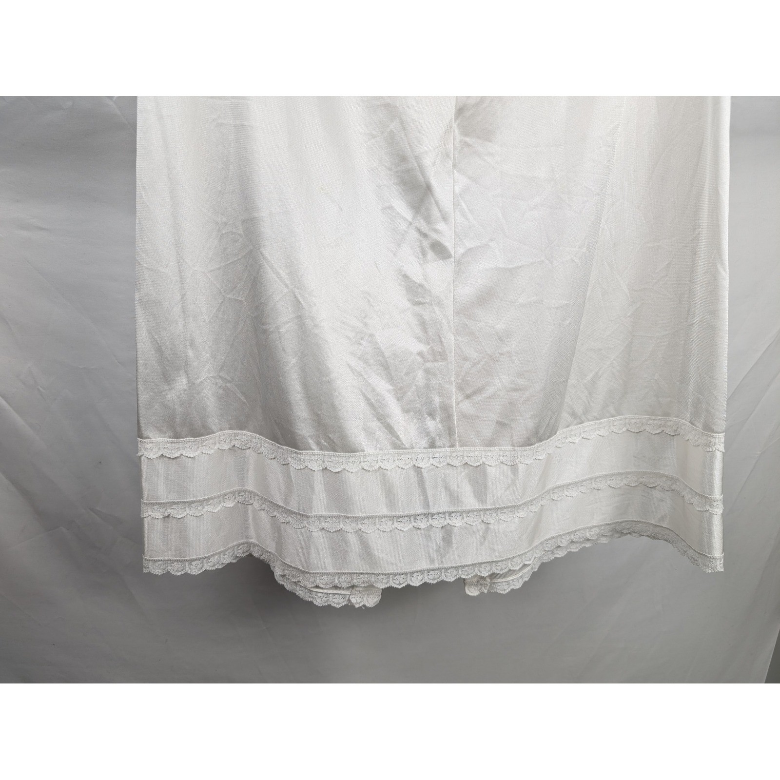 Vintage Sears Satin Lace Trim Half Slip 26″ Skirt Size M White Elastic Waist