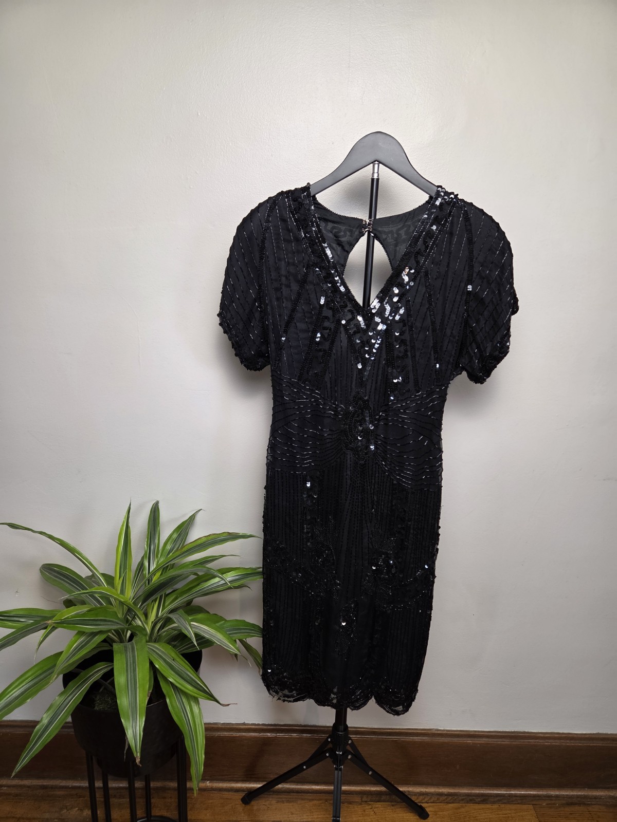 Vintage Swee Lo Cocktail Dress 100% Silk Beaded & Sequined Scalloped Hem Small