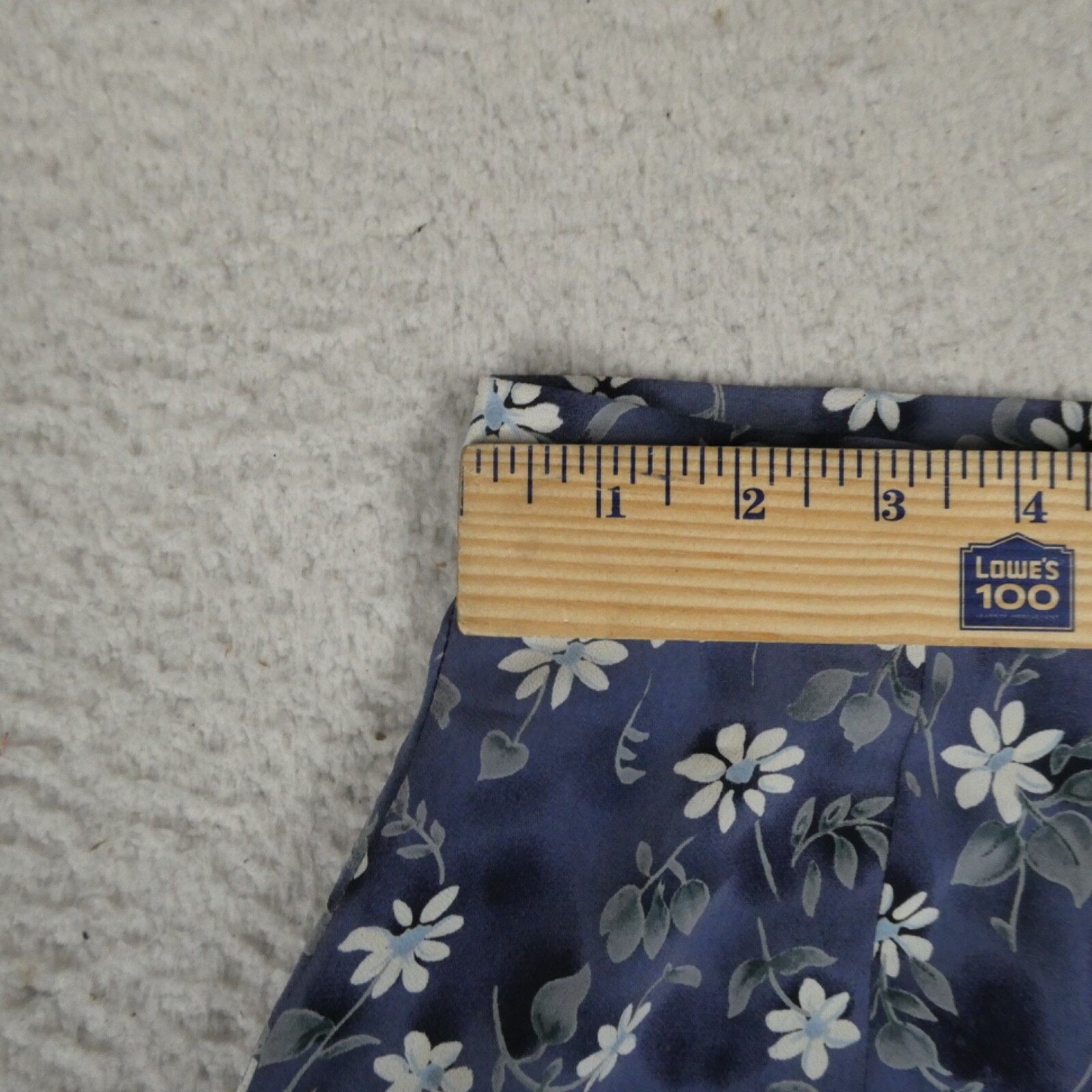 Vintage City Triangles Skirt Women Size 5 Made in USA Blue w Flower Prints Poly