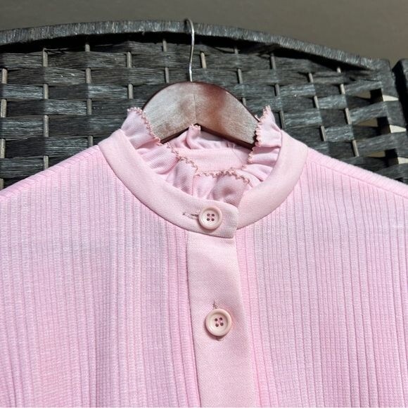 Leslie Fay Vintage Deadstock 70s Dress size 12/16 in light pink ribbed Polyester