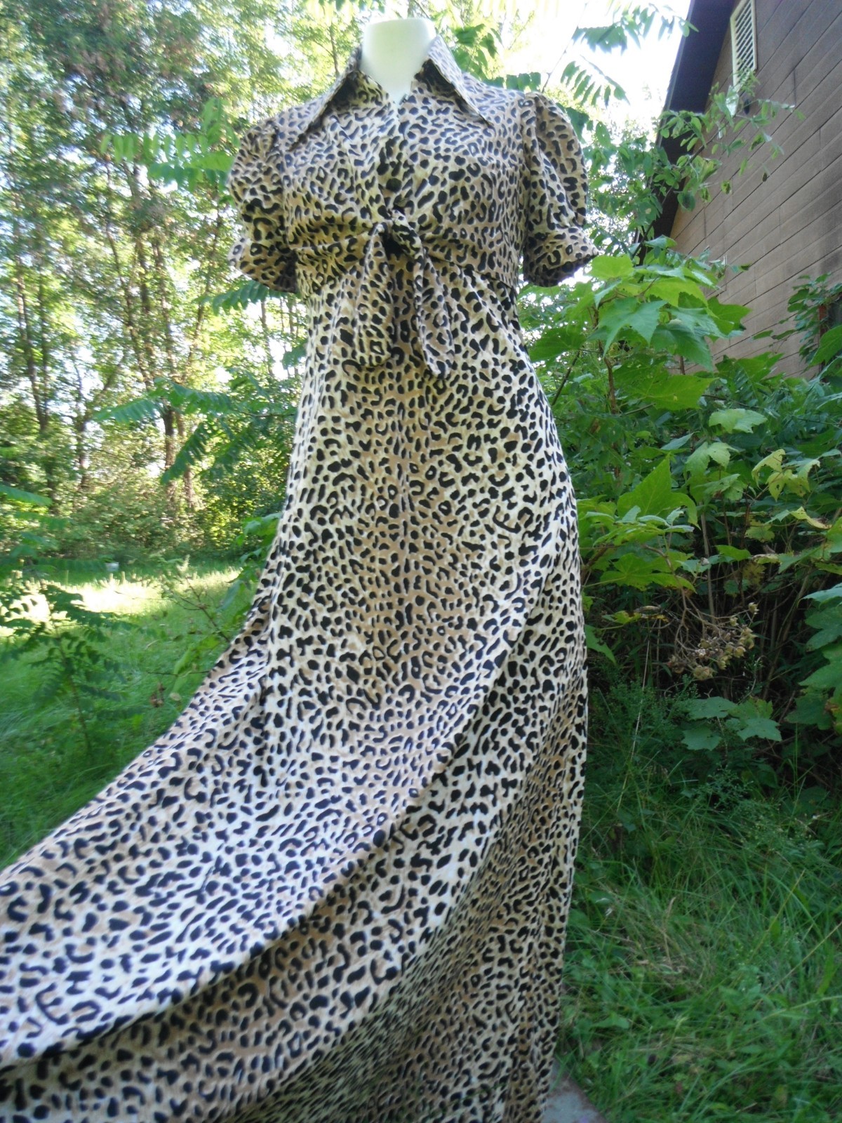 TRUE VTG. ’70’s hippie boho animal cheetah print maxi dress with crop top S/M