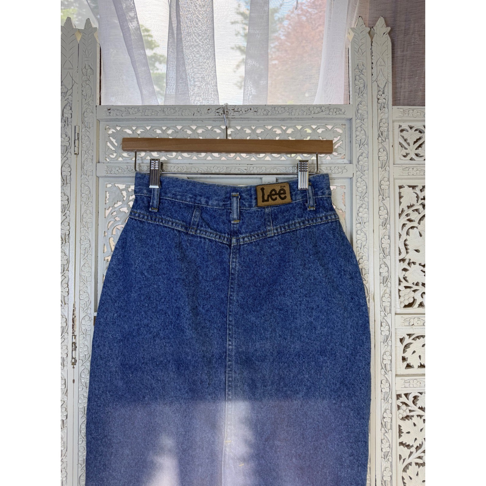 Vtg LEE Medium Wash Denim Midi Skirt Womens 8 Fits XXS Retro High Waisted 90’s