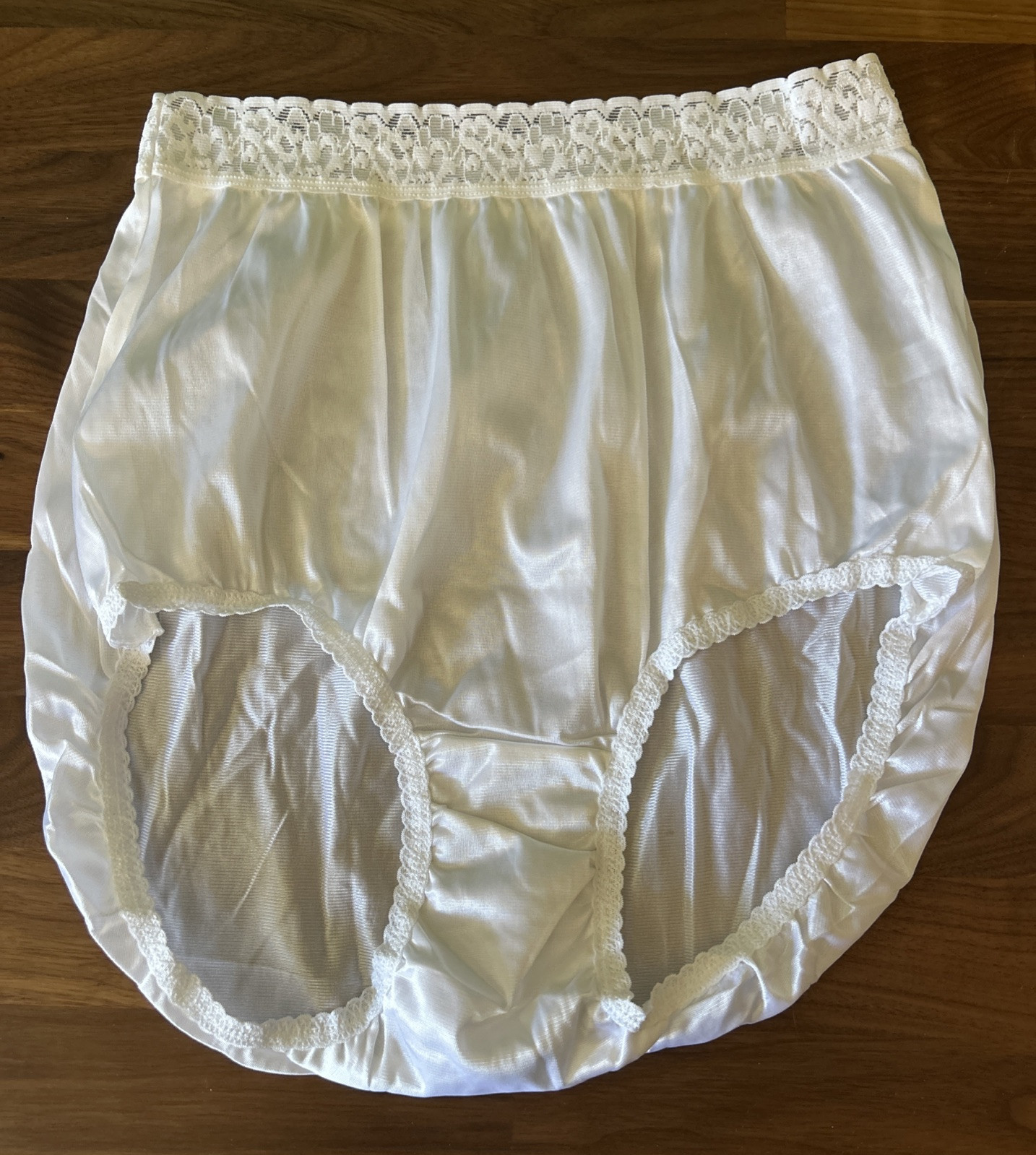 Vtg HANES Her Way Wide LACE Panties Nylon Full Cut 8 Second Skin Side Tag Y2K