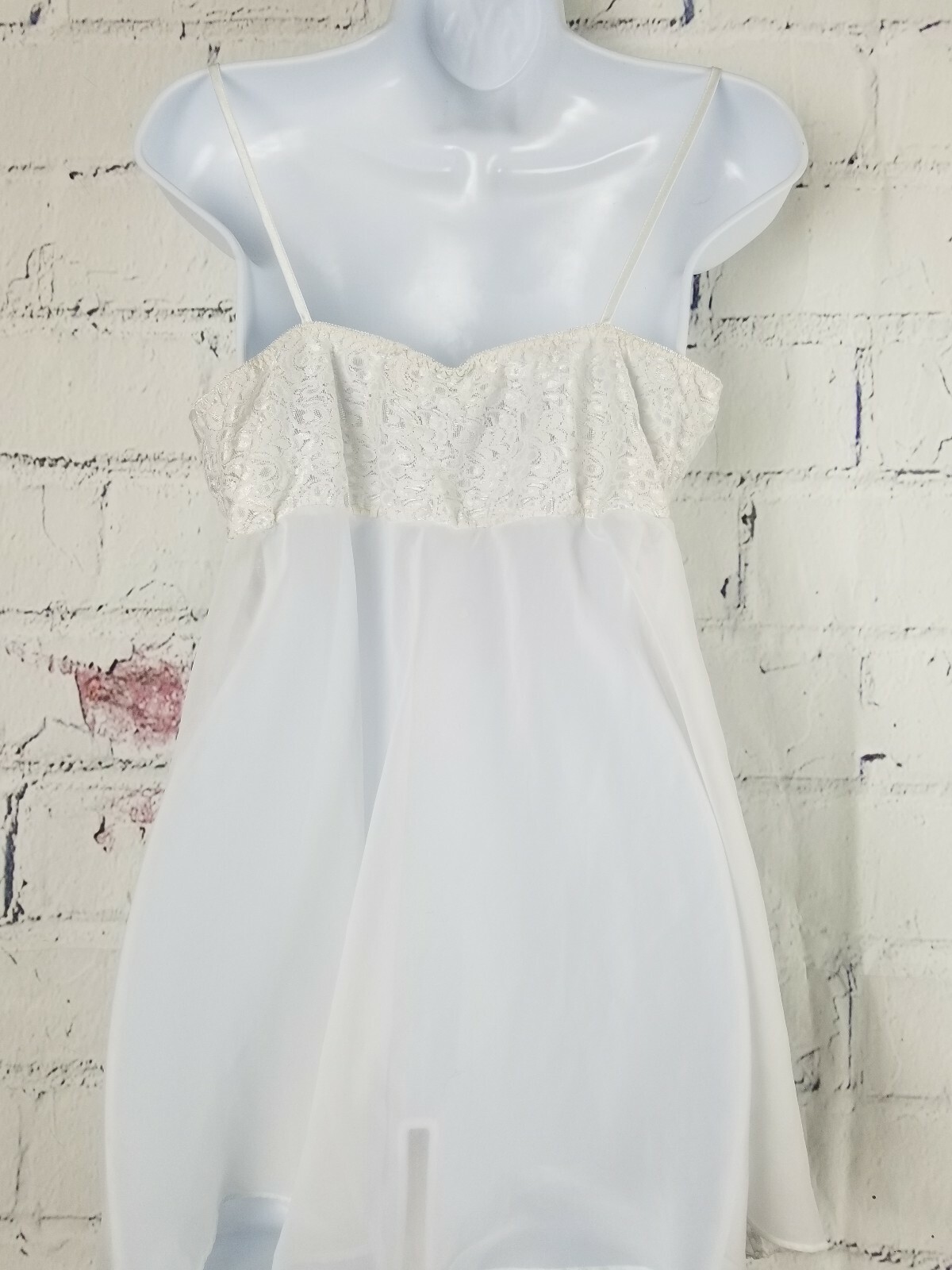 Etonne by Sarah Richards Vintage White Negligee Short size Medium Lace Bodice