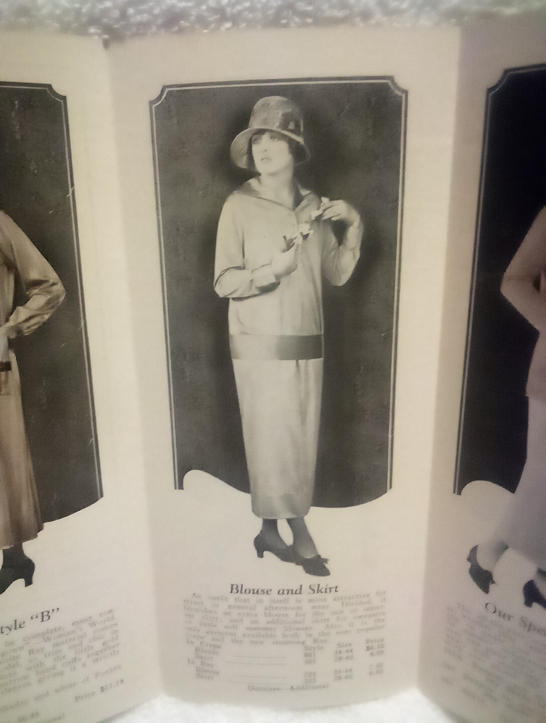 Fox Textile Corp Vtg 1920s Advertising Sales Brochure Foxtex Garments Flappers