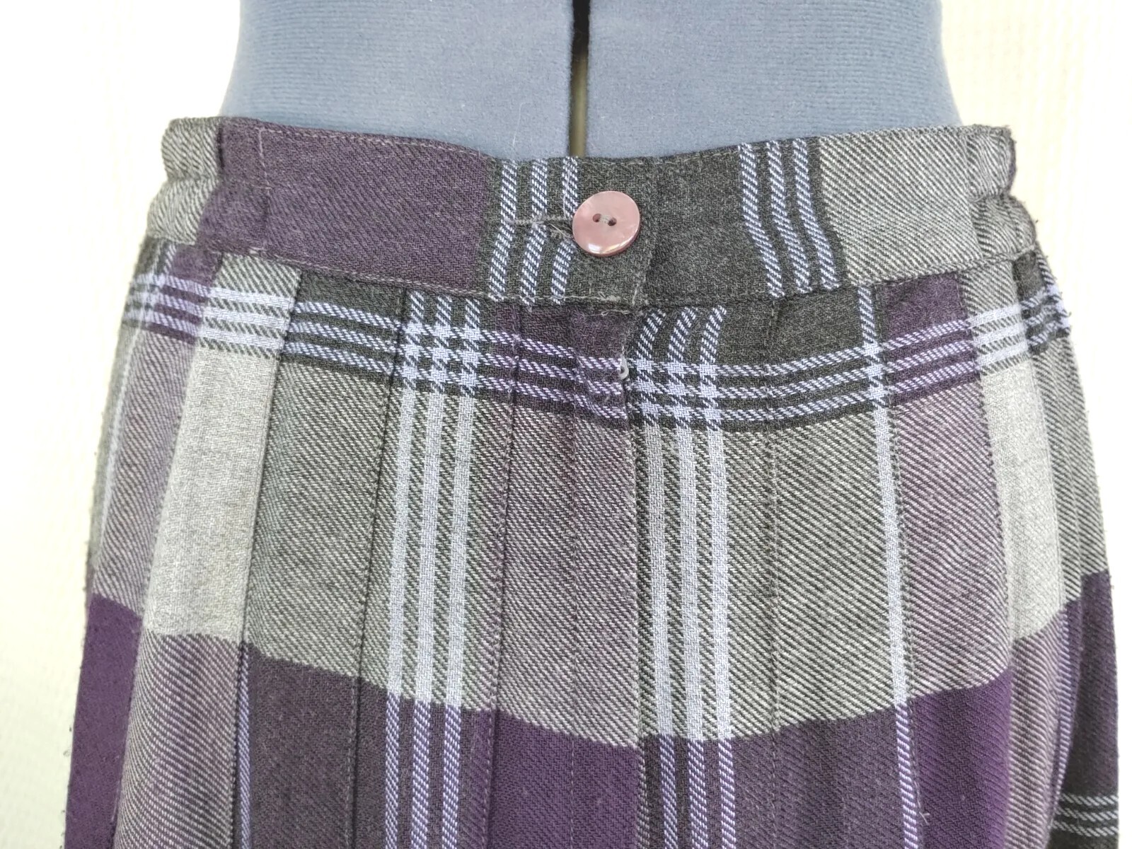 Vintage Tan Jay Grey/Purple/Black Plaid Pleated Skirt 12 Petite