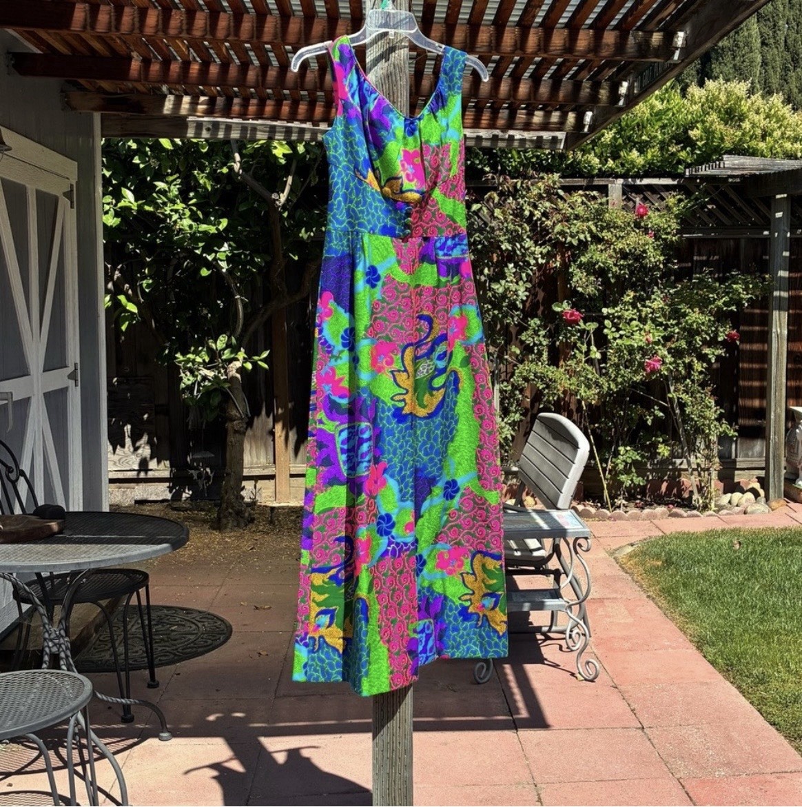 Vintage Waltah Clarke’s Colorful Mod Hawaiian Dress