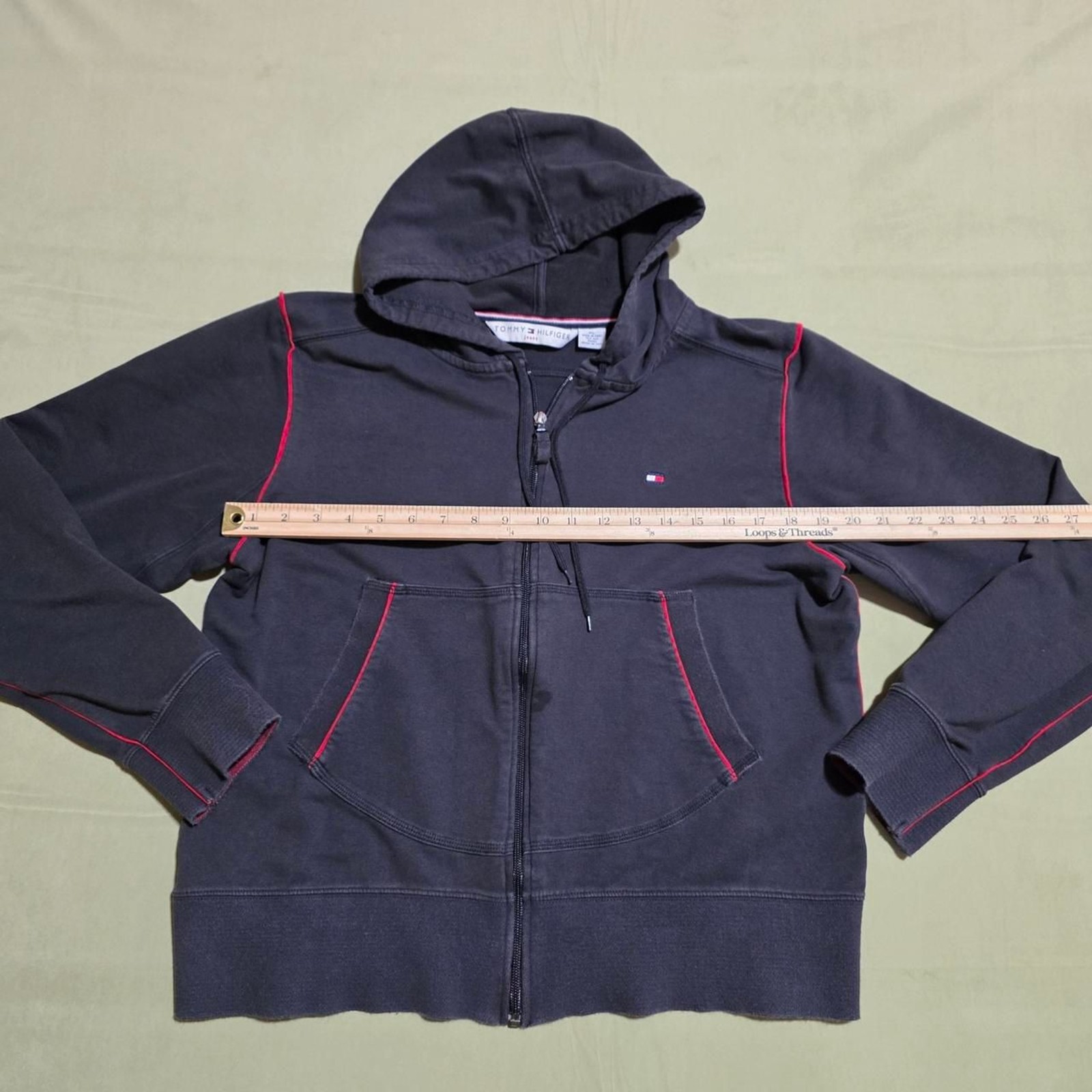 Tommy Hilfiger Y2K women’s size XL navy blue zip-up hoodie with red piping