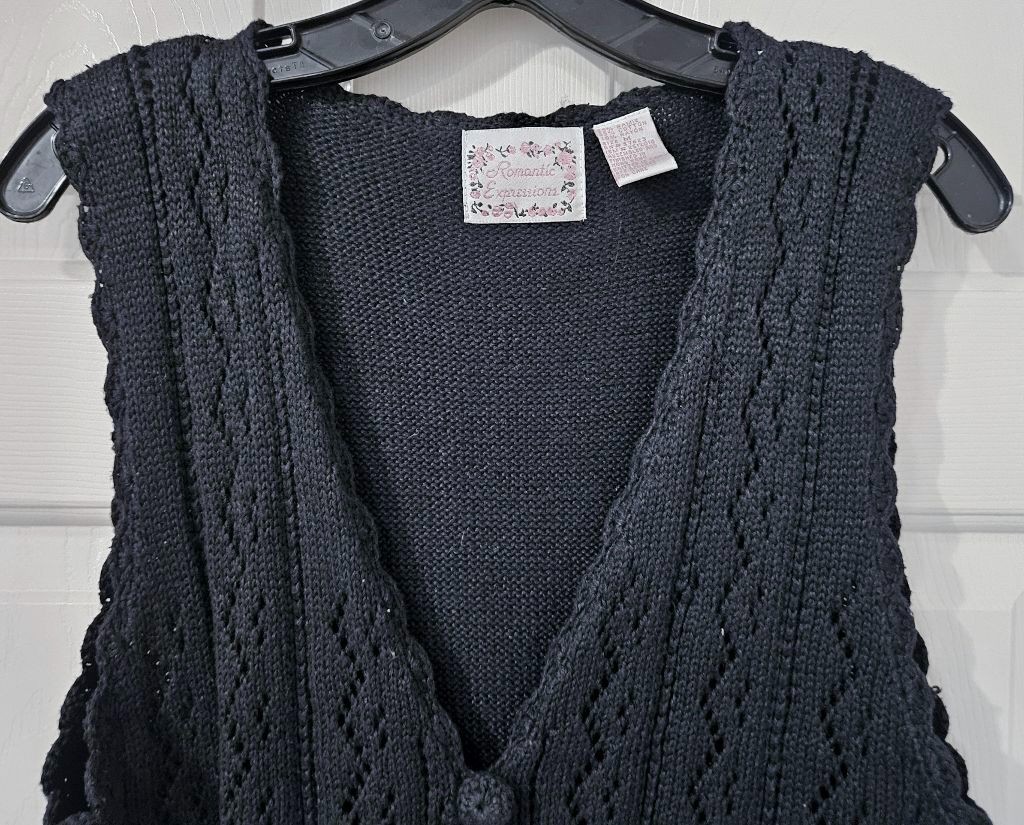 VTG Romantic Expressions Sz M Sweater Vest~ Knit~ Boho~ Black~Knit Cover Buttons