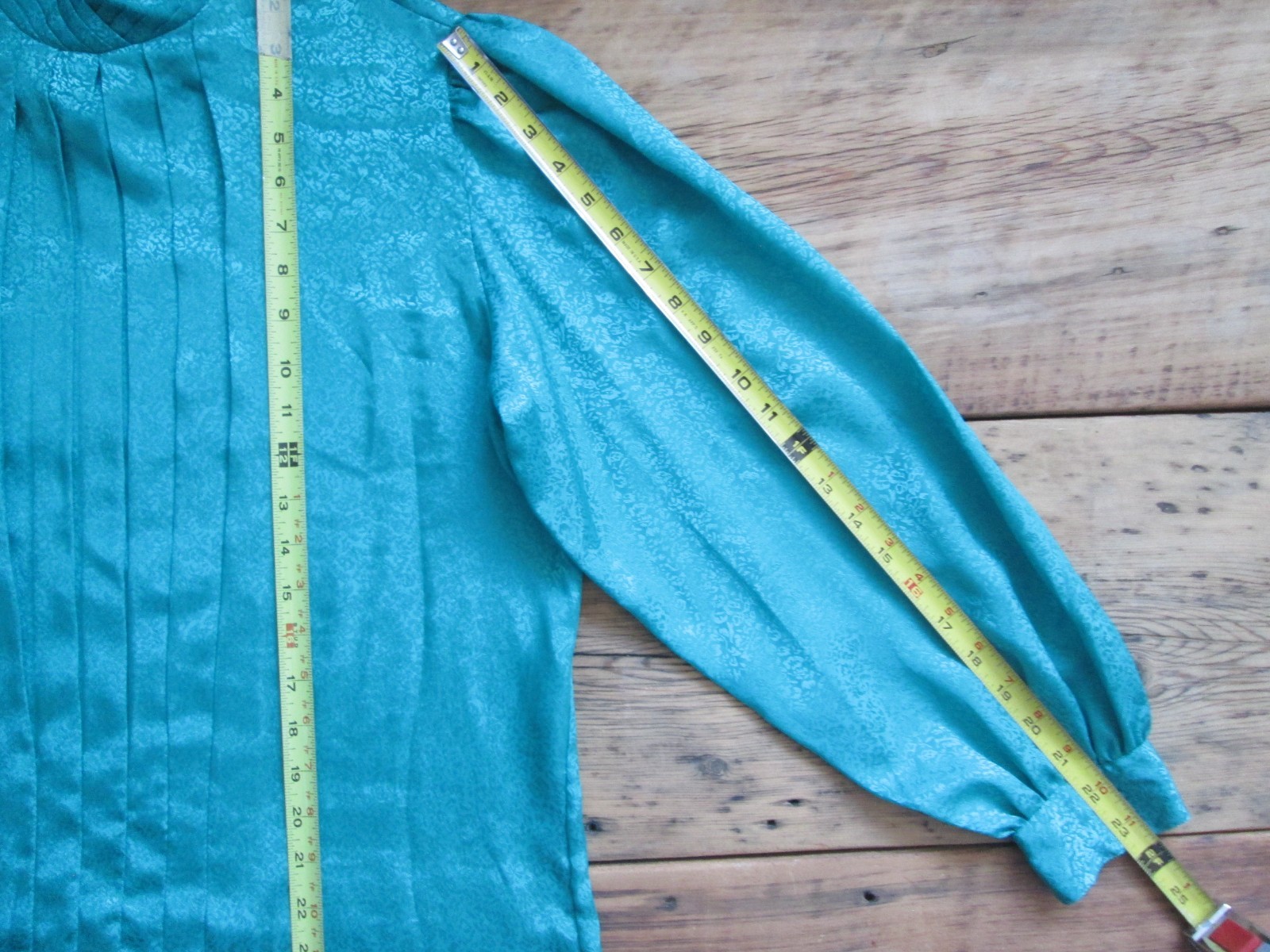 Vintage Christie & Jill Silky Blouse 12 Large Shirt Mandarin Collar Pleat Green