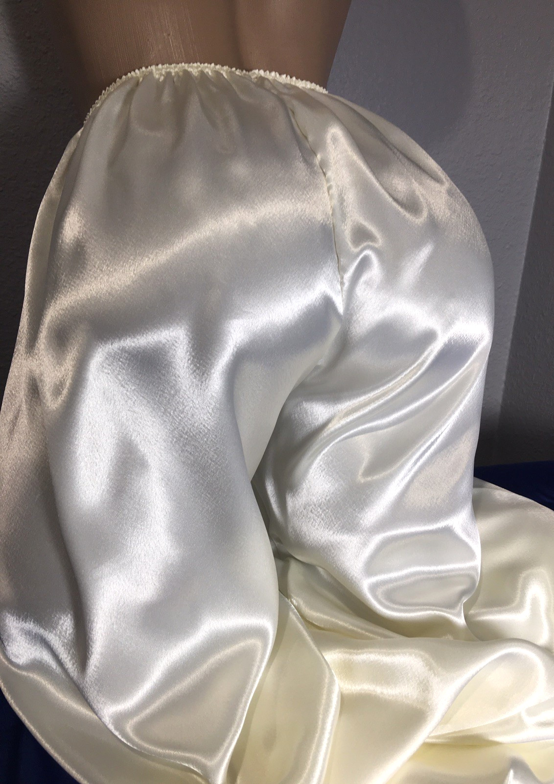 Vtg Fair Ivory Satin Pajama Lounge Pants L