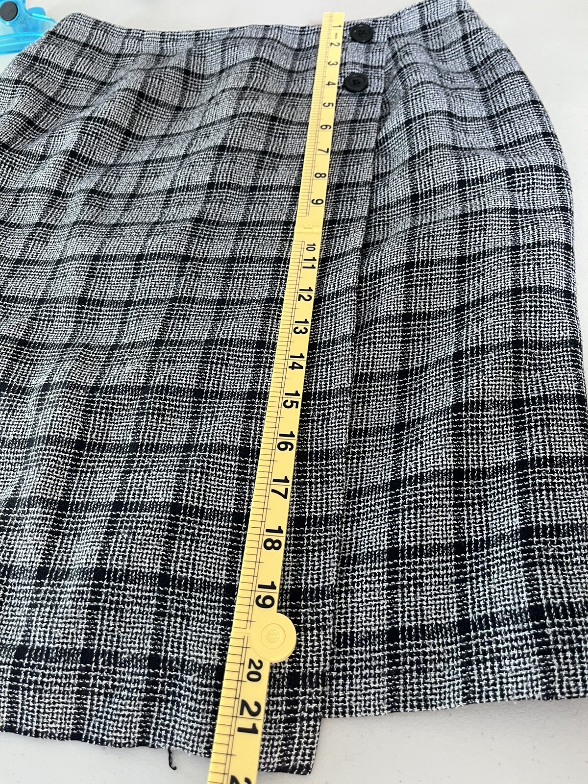 JON-MICHEL Women’s Vintage Black Gray Wrap Skirt Plaid Tweed Lined Size Small