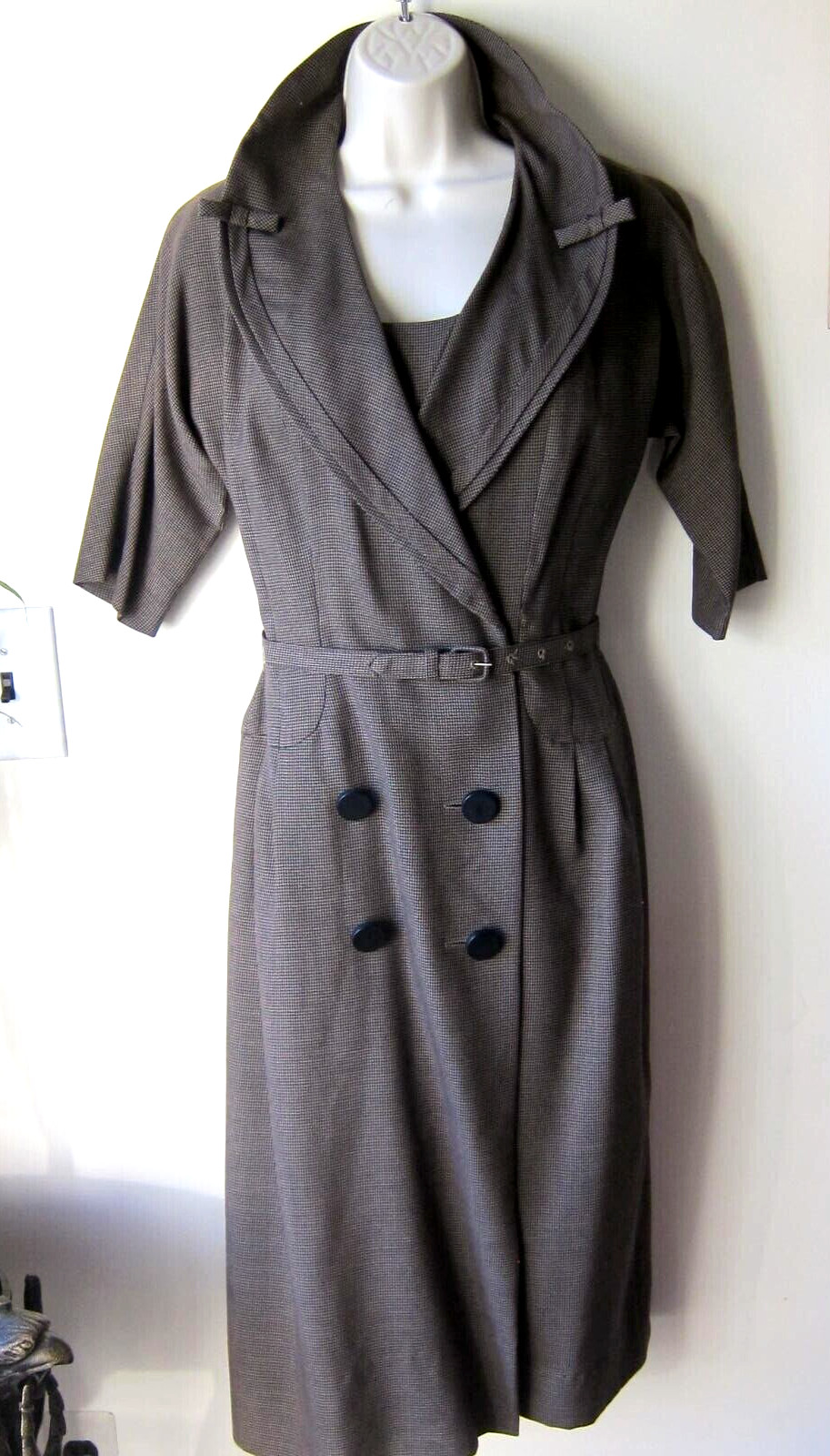 Stunning VTG 1950’s R & K Originals Tan Wrap Dress Large Collar 1/2 Sleeve Sz Sm