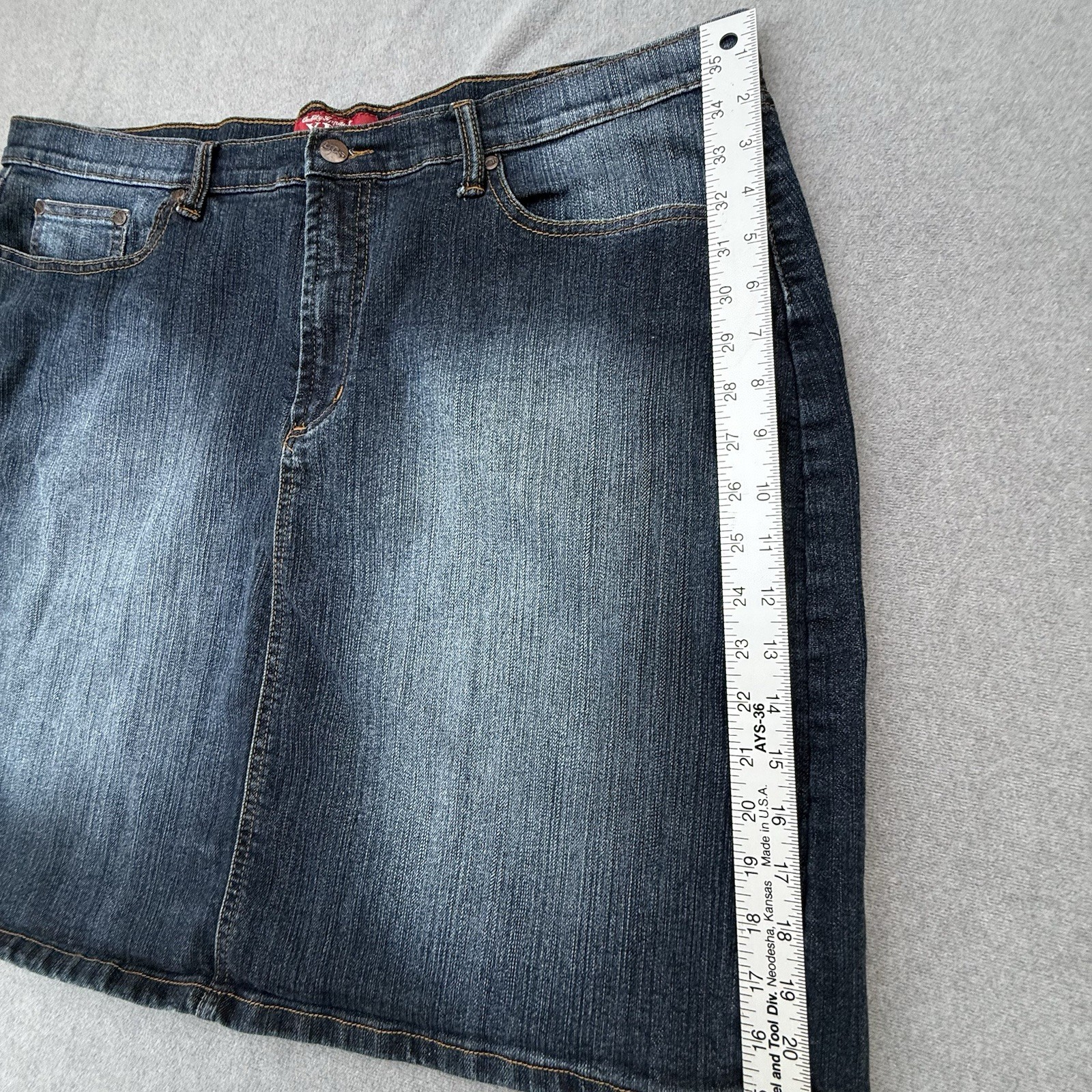 Quality Apparel Women’s Skirt Size 21/22 Jean Skirt Blue Denim