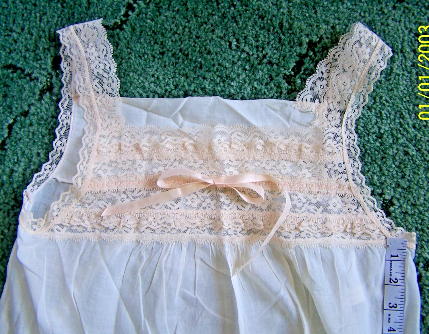 Small Vtg Cream Nightgown 100% Cotton Sleepwear Romantic Pink Lace Ribbon Bodice