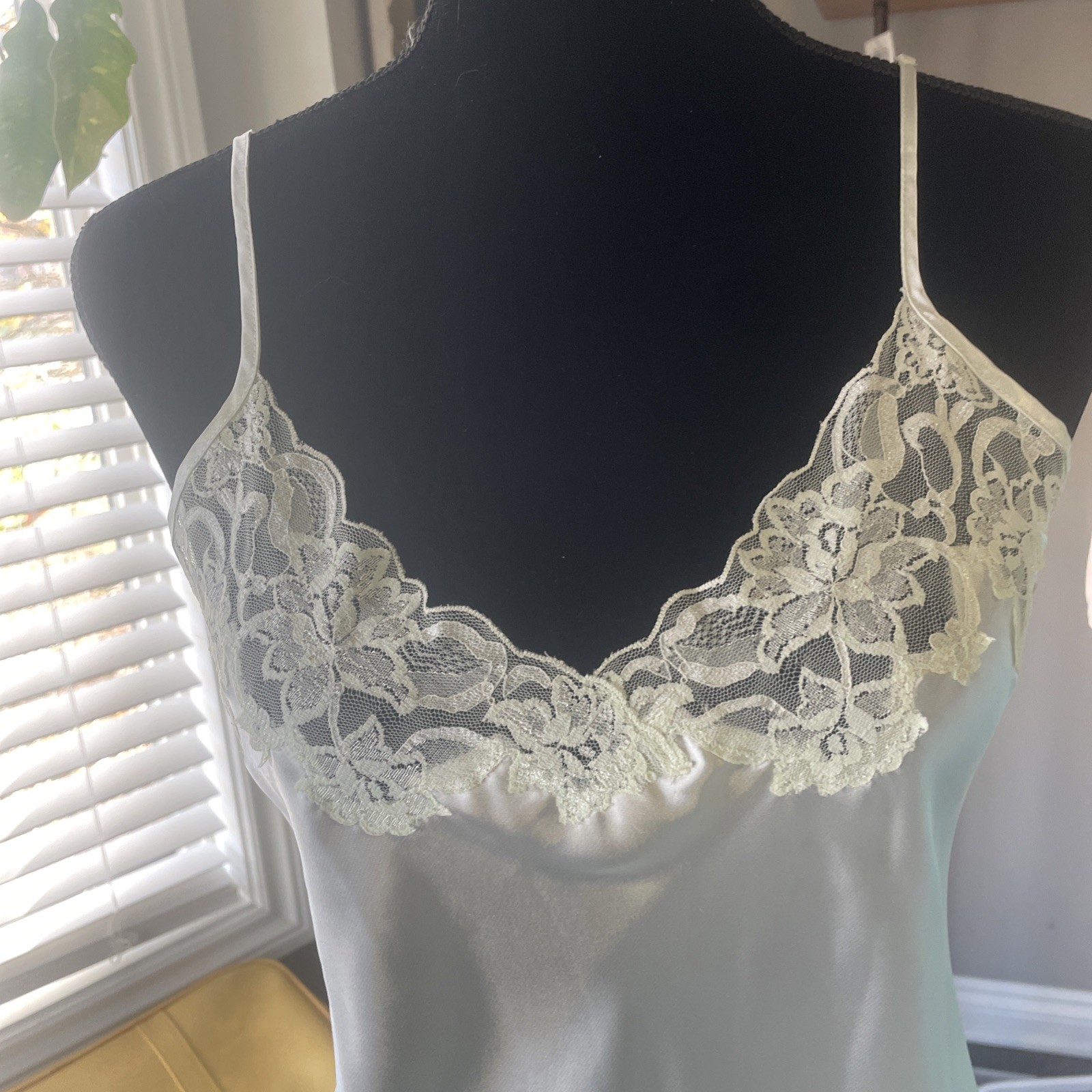 Nine & Company 2 Piece Small Vintage Lingerie Gown And Robe Nightgown