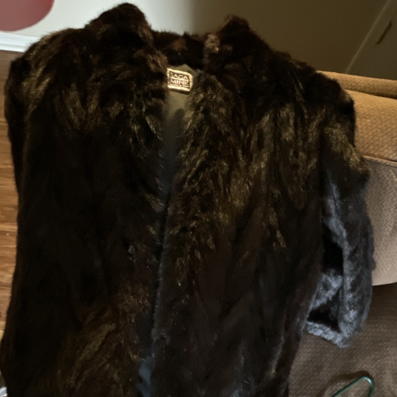 Saga Mink Brown Mink Fur Coat Women’s Size M Mink Fur Outerwear Regular Style