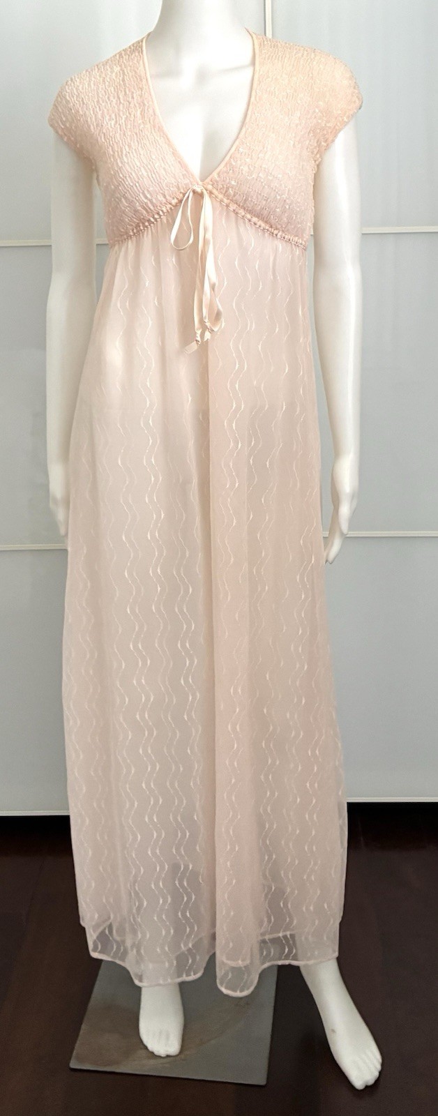 Vintage 60s Donna Richard for Gilligan O’Malley Pink Nightgown Size S