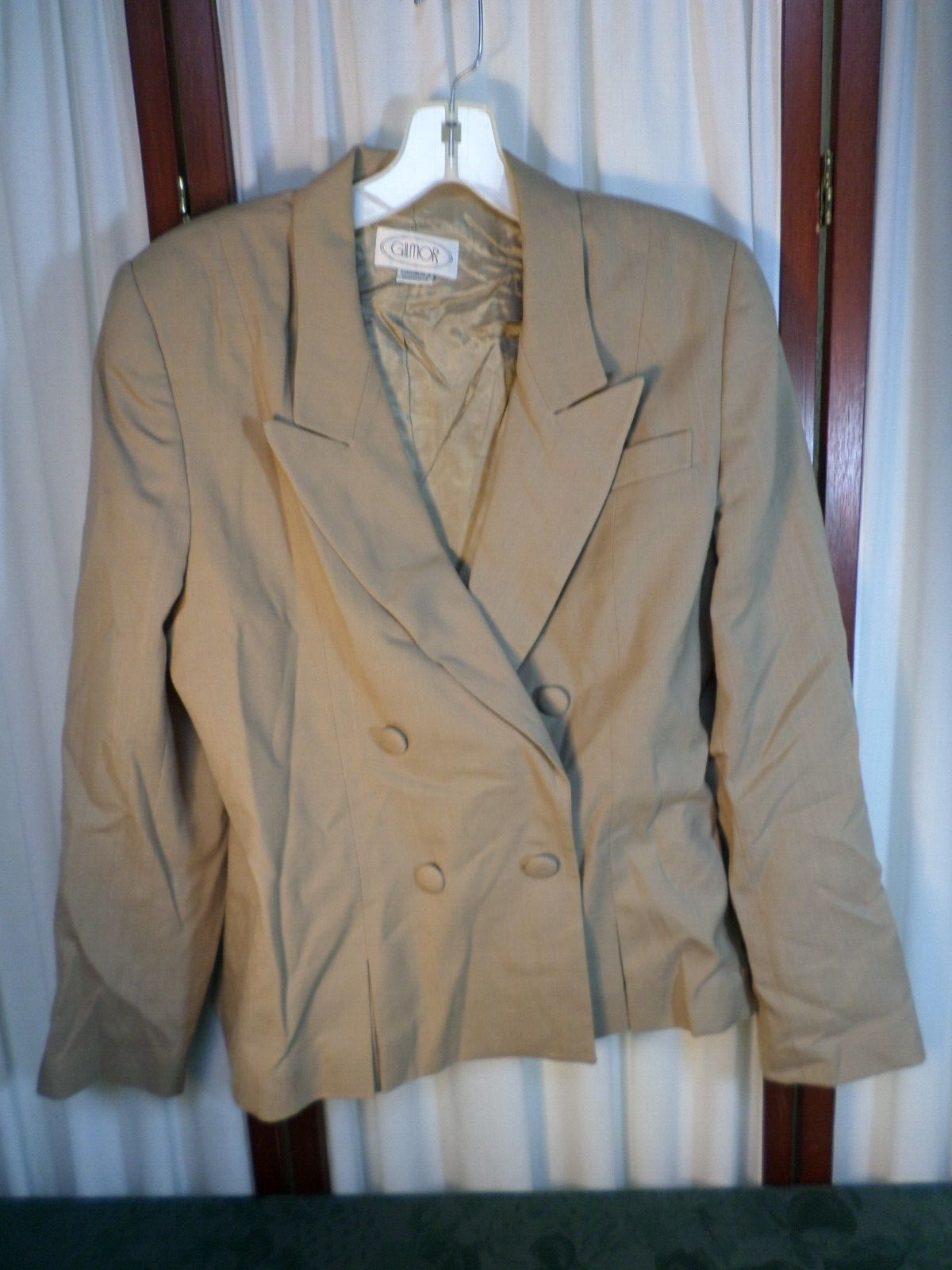 Beautiful Vintage Gilmor Woman’s Tan Button Front Blazer/Jacket-Size 12