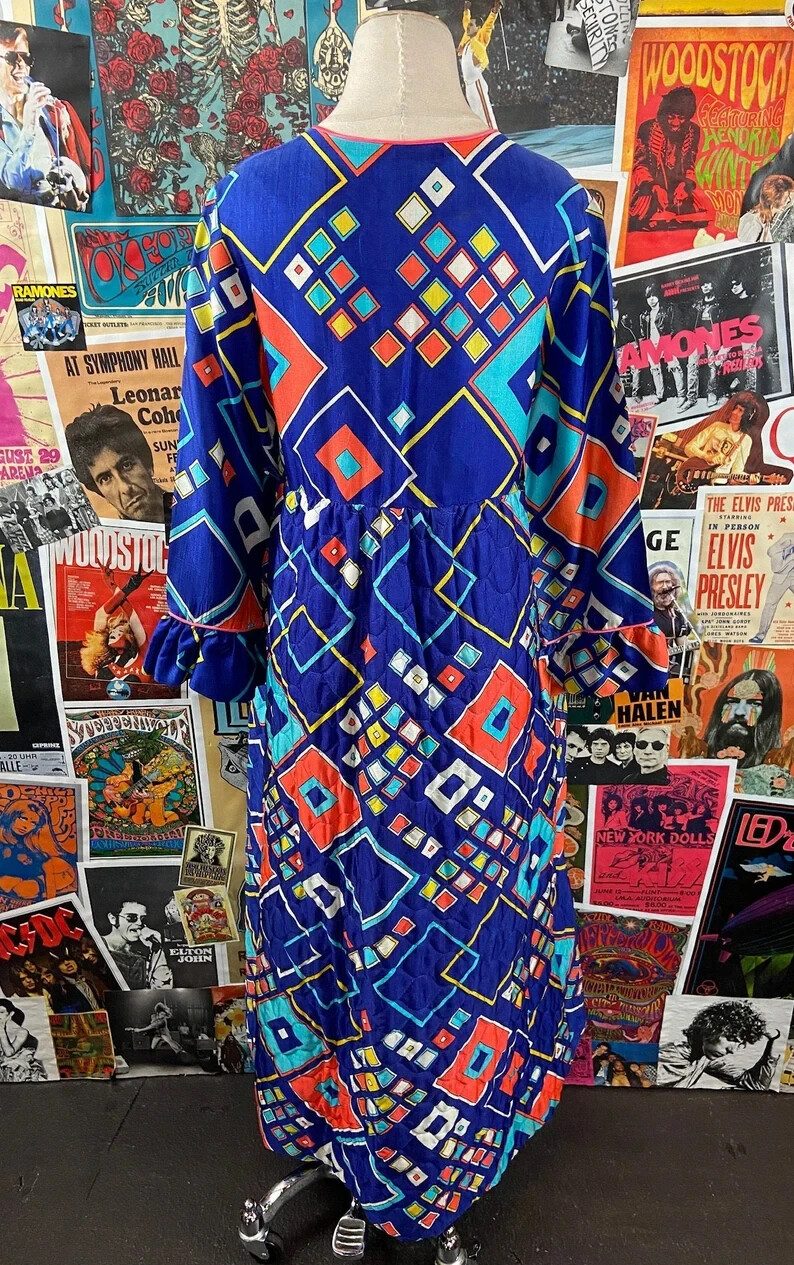 Vtg 60s Neon Mod Geometric Print Quilted Penneys Loungewear Housecoat Robe XS