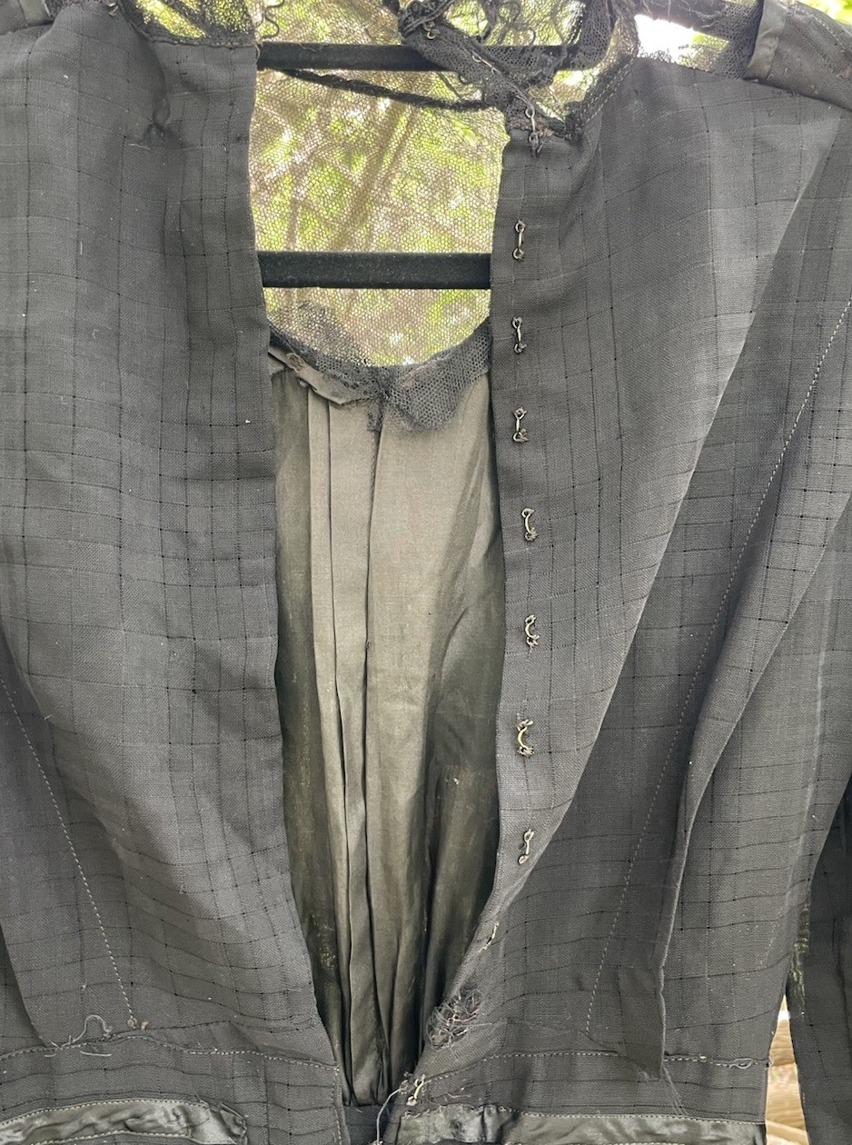 Authentic 1900s Victorian or Edwardian Black mourning dress Lightweight sheer XS