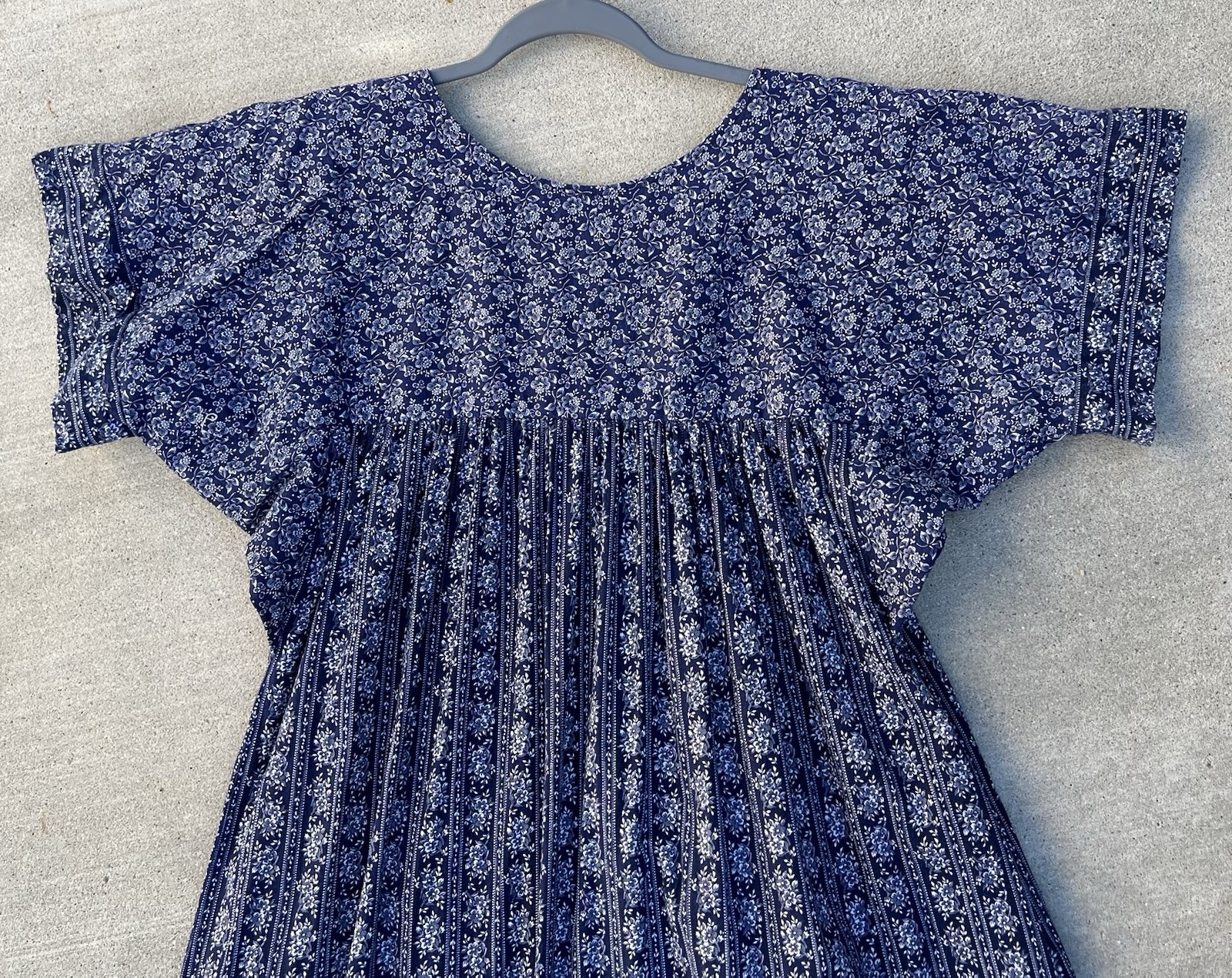 Carol Bennett Liberty House Hawaii Dress M Blue Floral Prairie Muu Muu Vintage