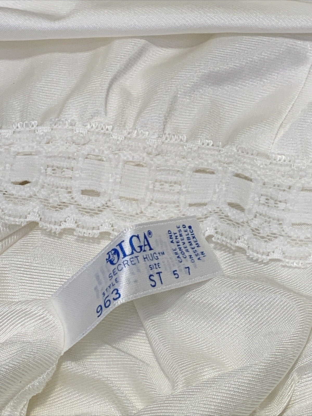 Vintage Olga Secret Hug Half Slip Skirt Lace Trim Size Small Satin Ribbon Bow