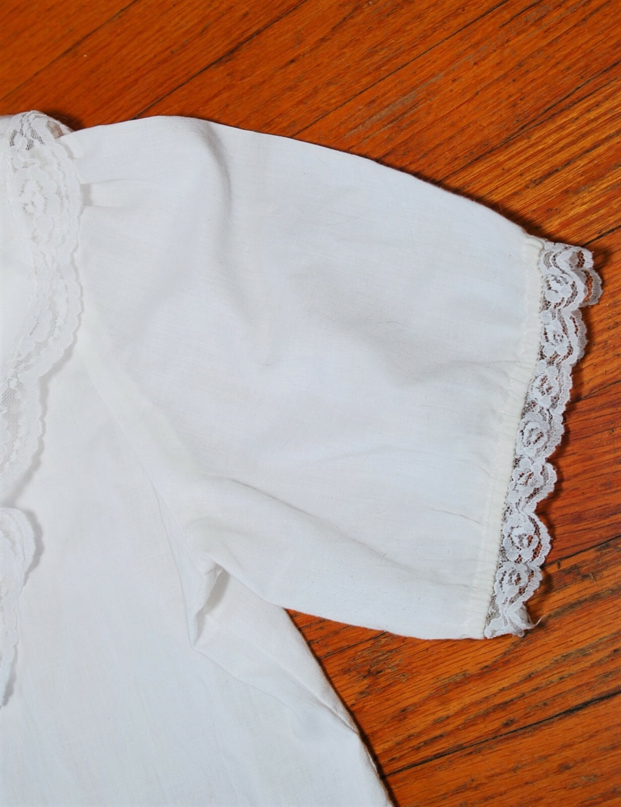 1970s Prairie Top White Ruffle Lace High Collar Victorian Button Up M L