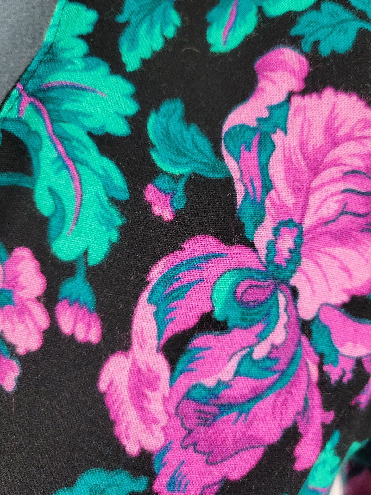 Vintage Black Fitted Dress w Purple & Green Florals & Button Down Front Sz 9/10