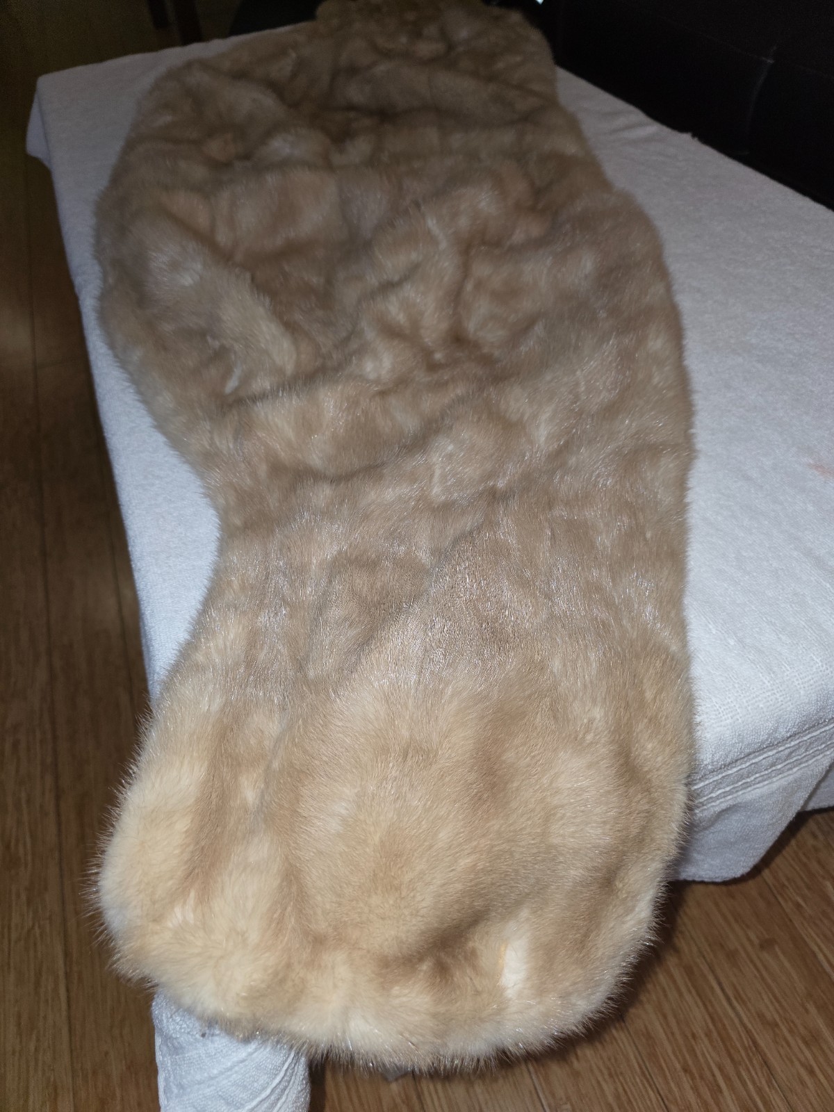 Mink Fur Stole Vinatge Rare Tourmaline (Pale Beige) EMBA – Sold by Wallace Reid