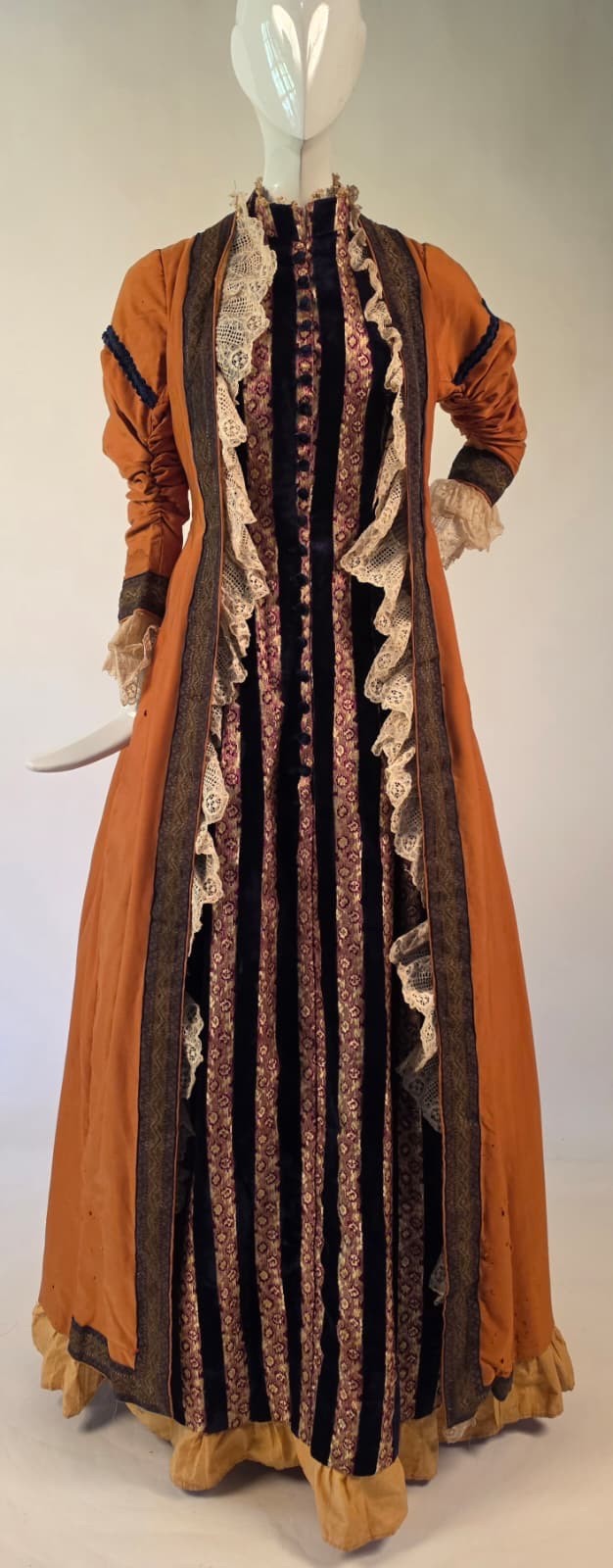 VICTORIAN 19TH C BUSTLE DRESS W VELVET BROCADE LACE TRIMMED FRONT PANEL + TRAIN