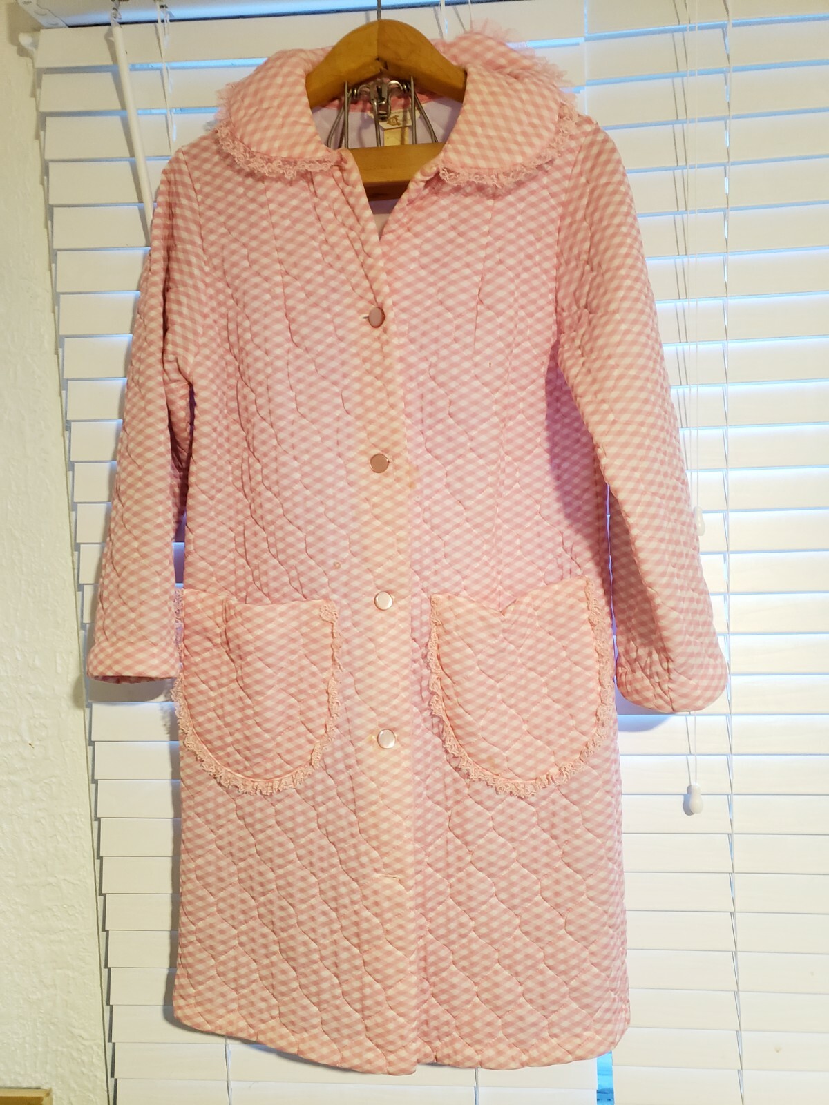 Vintage 50s Nylon Quilted Robe pink And White Gingham And Lace Basile M