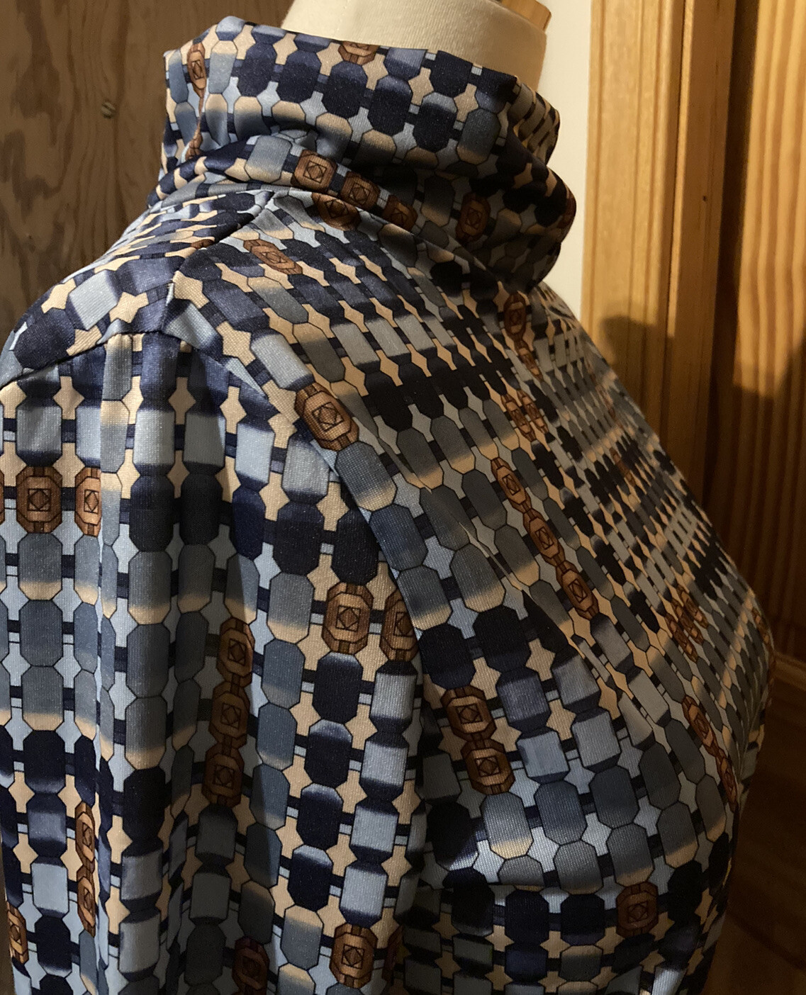 DONNKENNY Turtleneck Blouse With Matching Belt geometric mosaic MOD 1970s VTG
