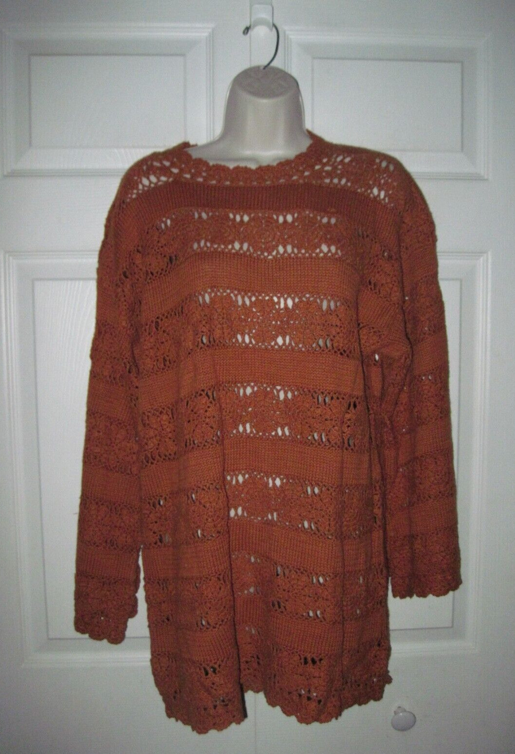 Paul & Duffier Women’s Medium Burnt Orange Crochet Knit Sweater Long Sleeves