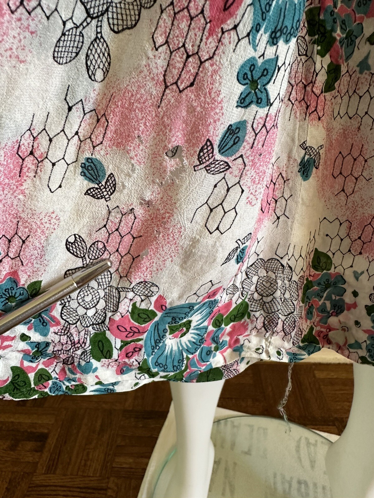 Vintage 1940s Floral Crepe Day Dress Big Collar Novelty Print Pink Blue Small