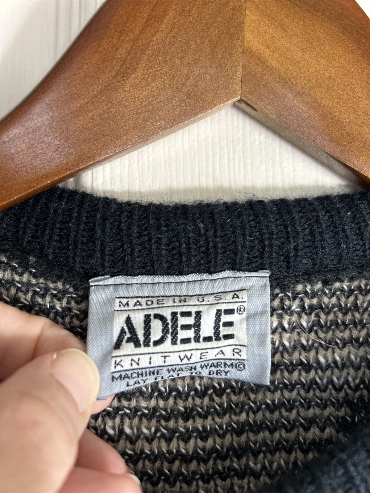Vintage Women’s 80s Adele Knitwear Sweater USA Chunky Geometric Size Medium