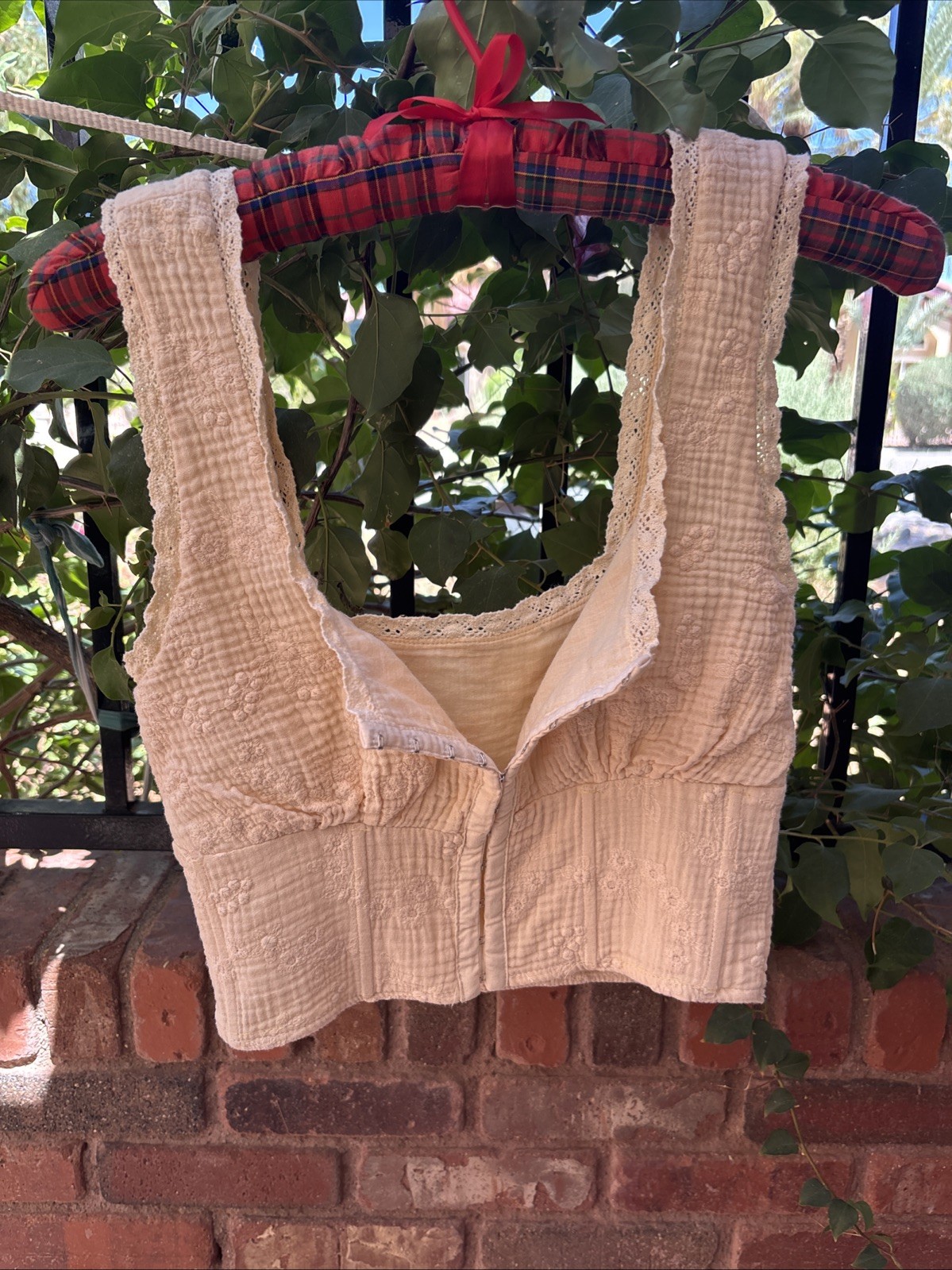 VTG Camisole / Cosette cream hook & eye boning lined handmade BOHO small