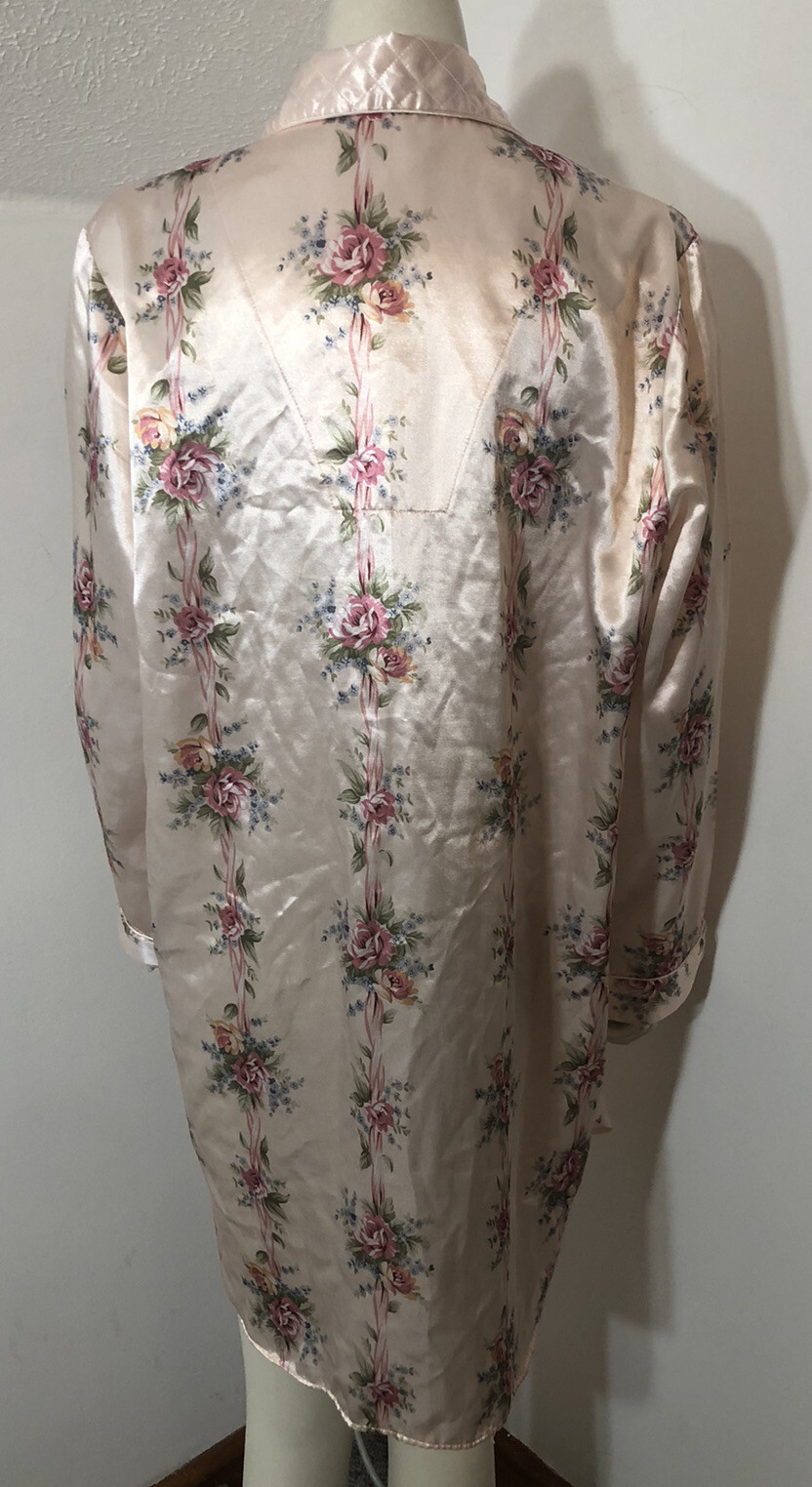 Rosas Closet Medium Nightgown Pink Floral Satin Button Front Quilted Accent