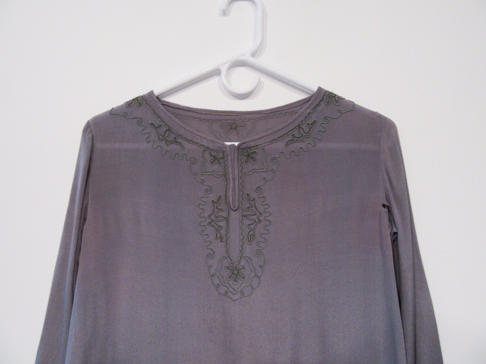 VINTAGE ANTIQUE WOMENS 1920S FLAPPER DRESS TUNIC MUAVE SILK CREPE EMBRD ASIS F45