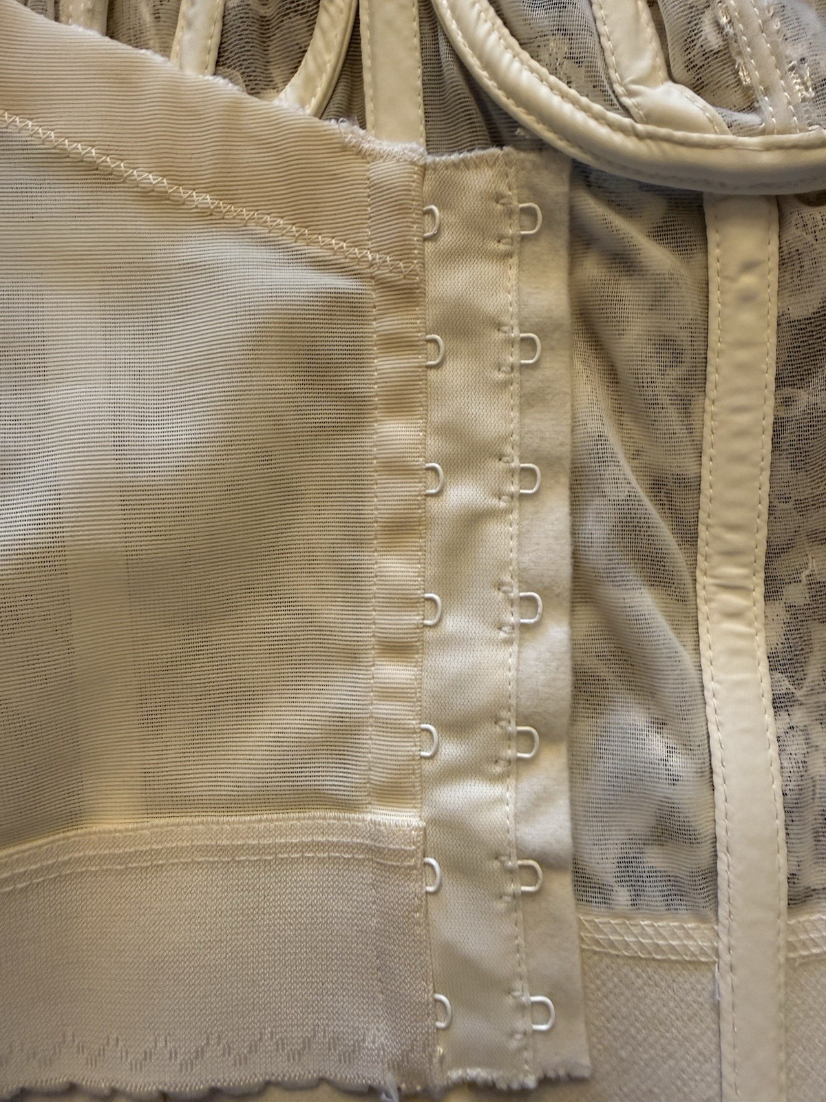 Goddess Long Line Bustier Ivory Bra Corset Cincher 34B Boned Pin Up Lingerie