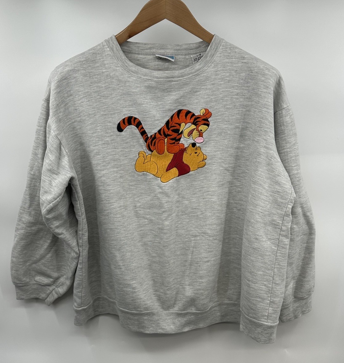 90s Vintage Tigger And Pooh Embroidered Crew Neck Sweatshirt Women’s Large